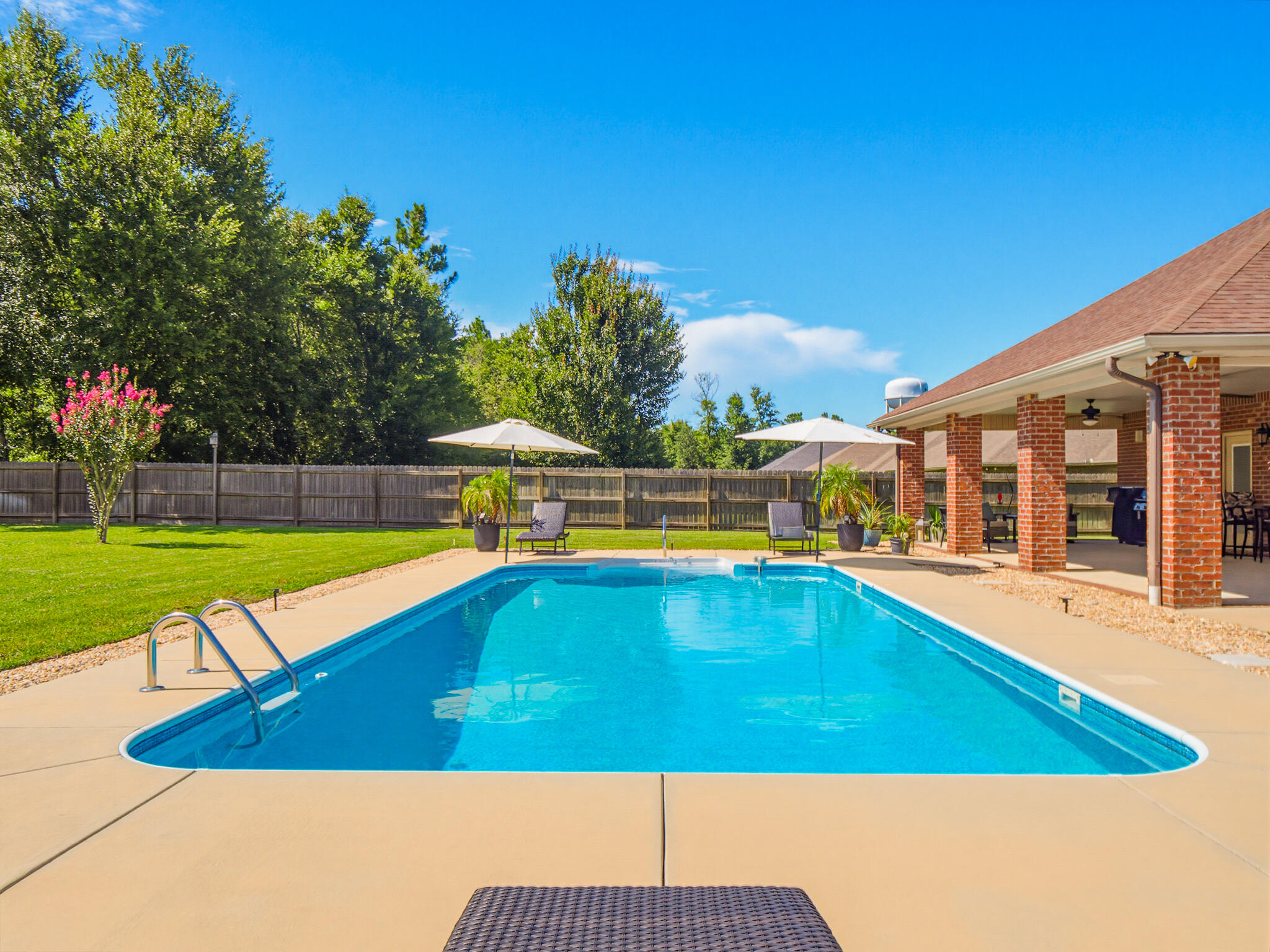 COTTONWOOD FOURTH ADD LOT 24 BLK E AS DES IN OR 4464 PG 730 - Residential