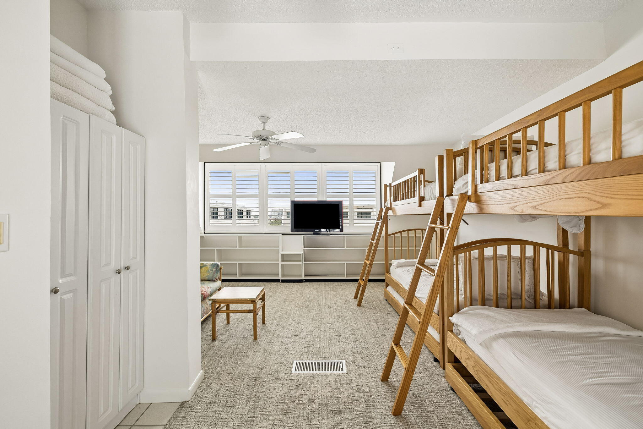 AEGEAN CONDO - Residential