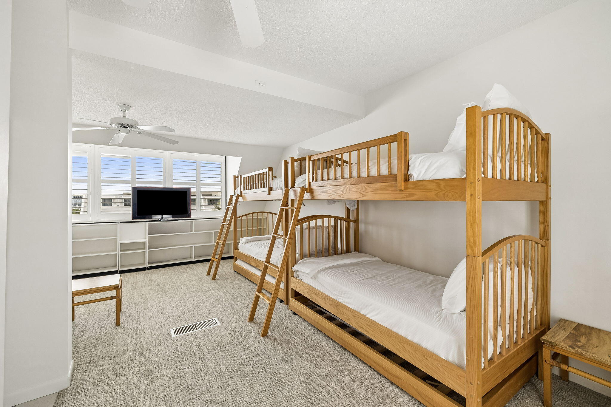 AEGEAN CONDO - Residential