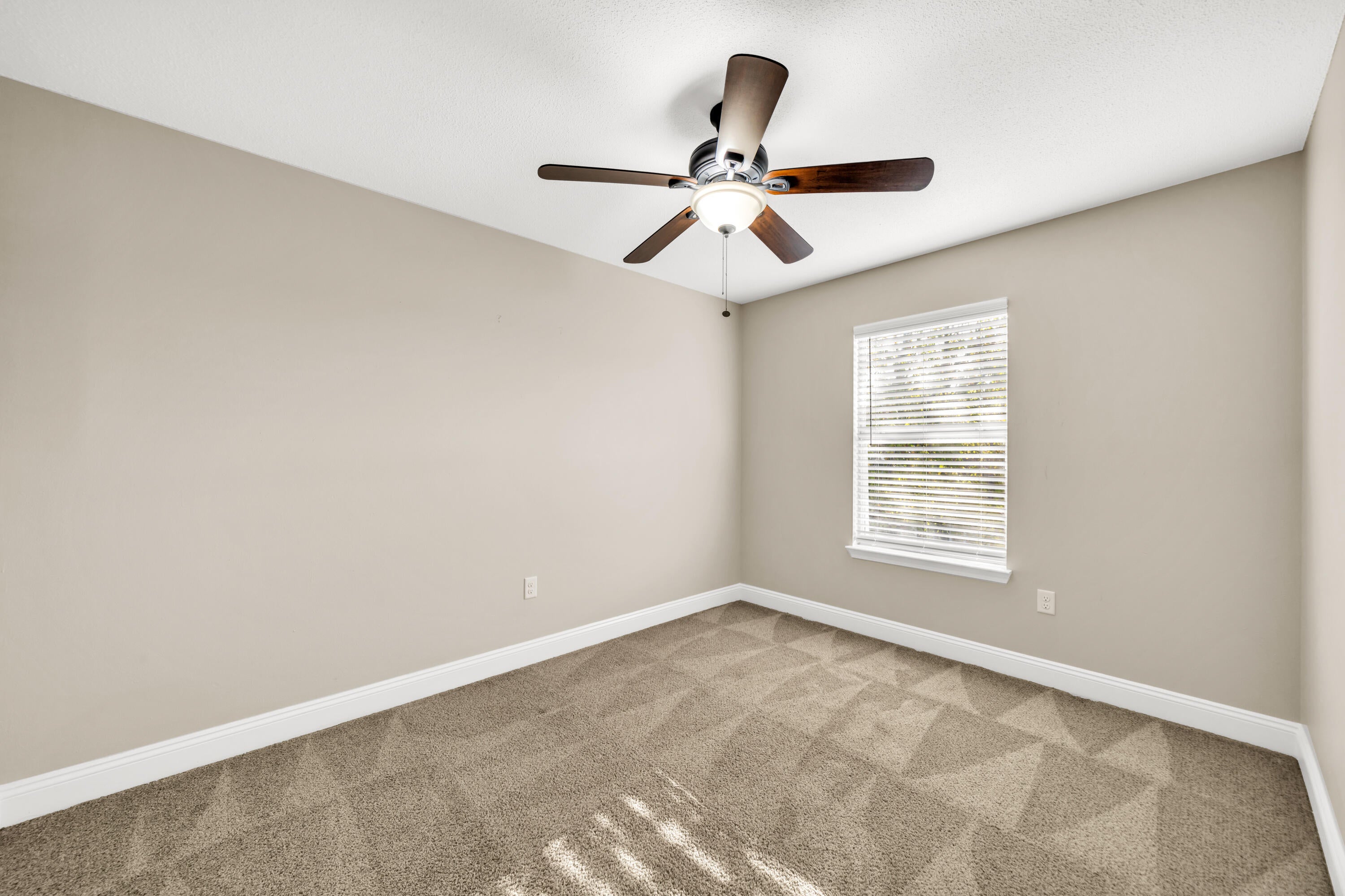 BRISTOL PARK - Residential
