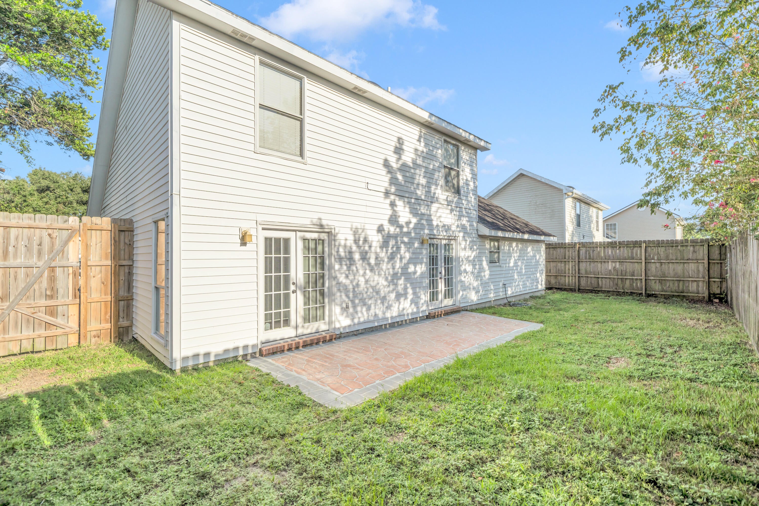 BRISTOL PARK - Residential