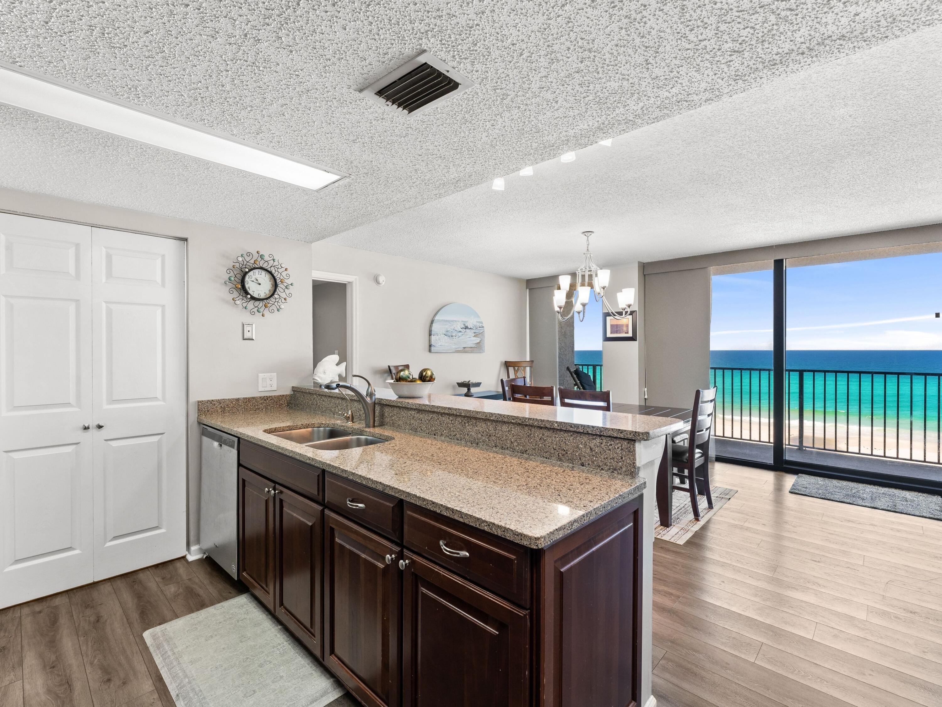 SEACHASE CONDO - Residential