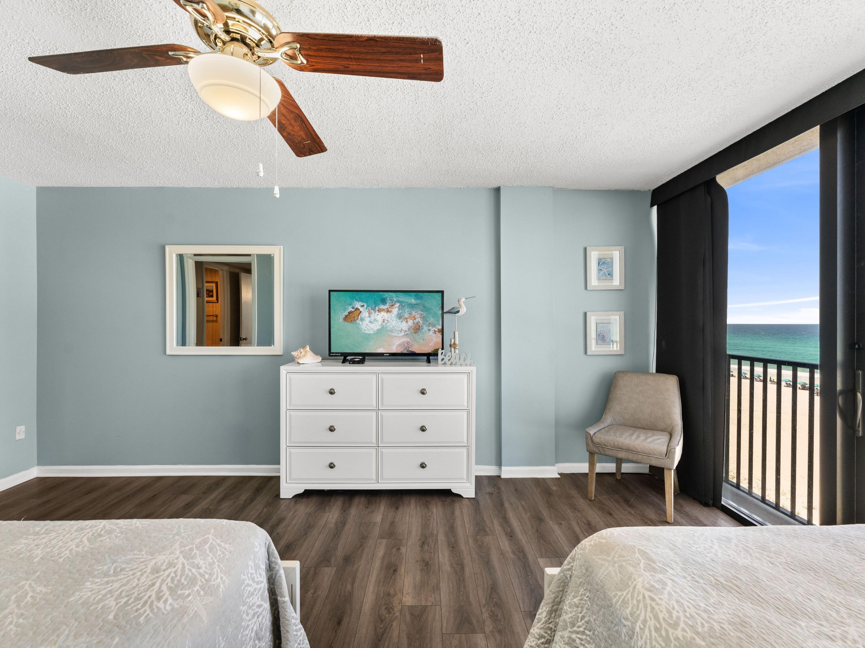 SEACHASE CONDO - Residential