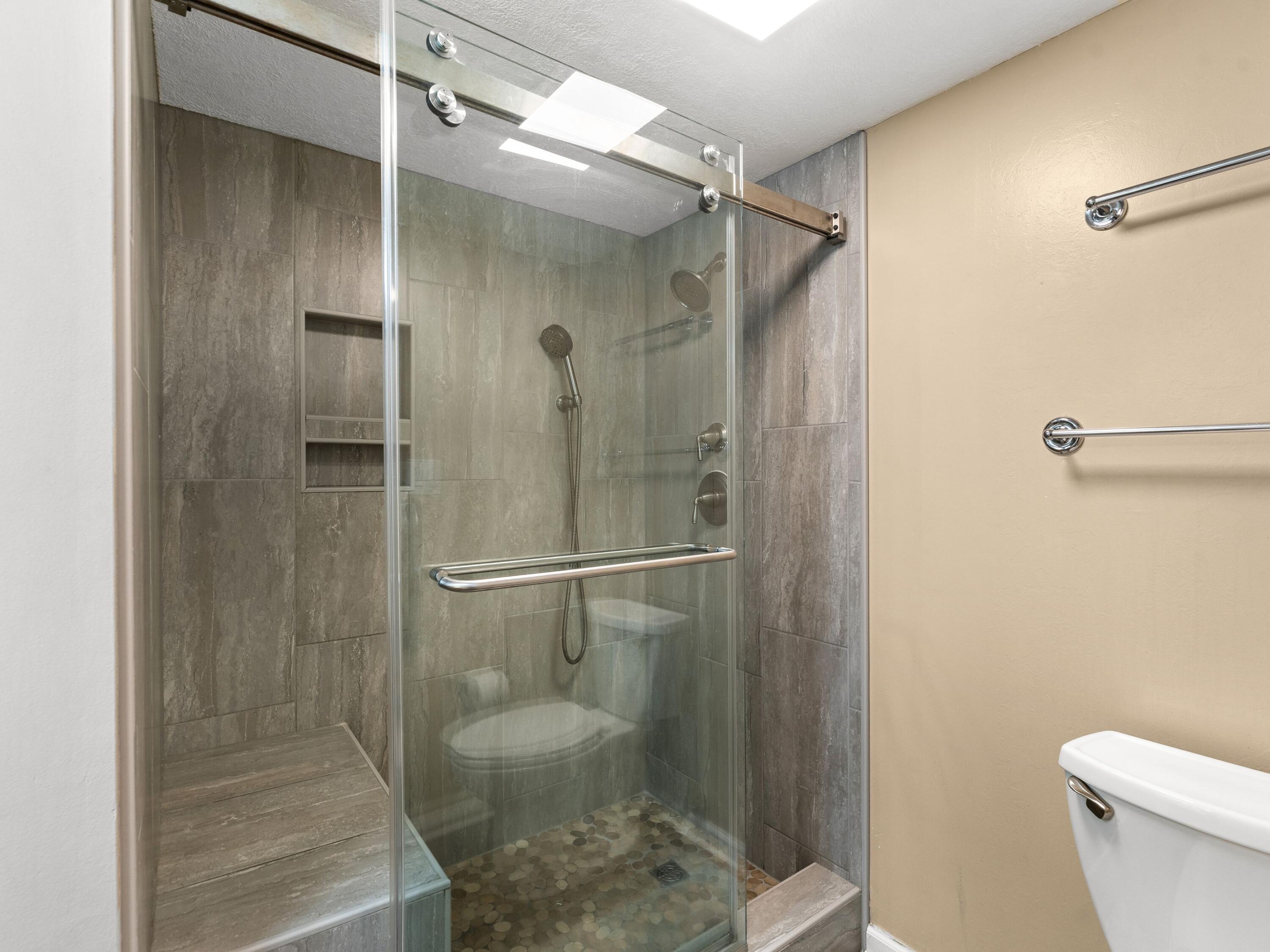 SEACHASE CONDO - Residential