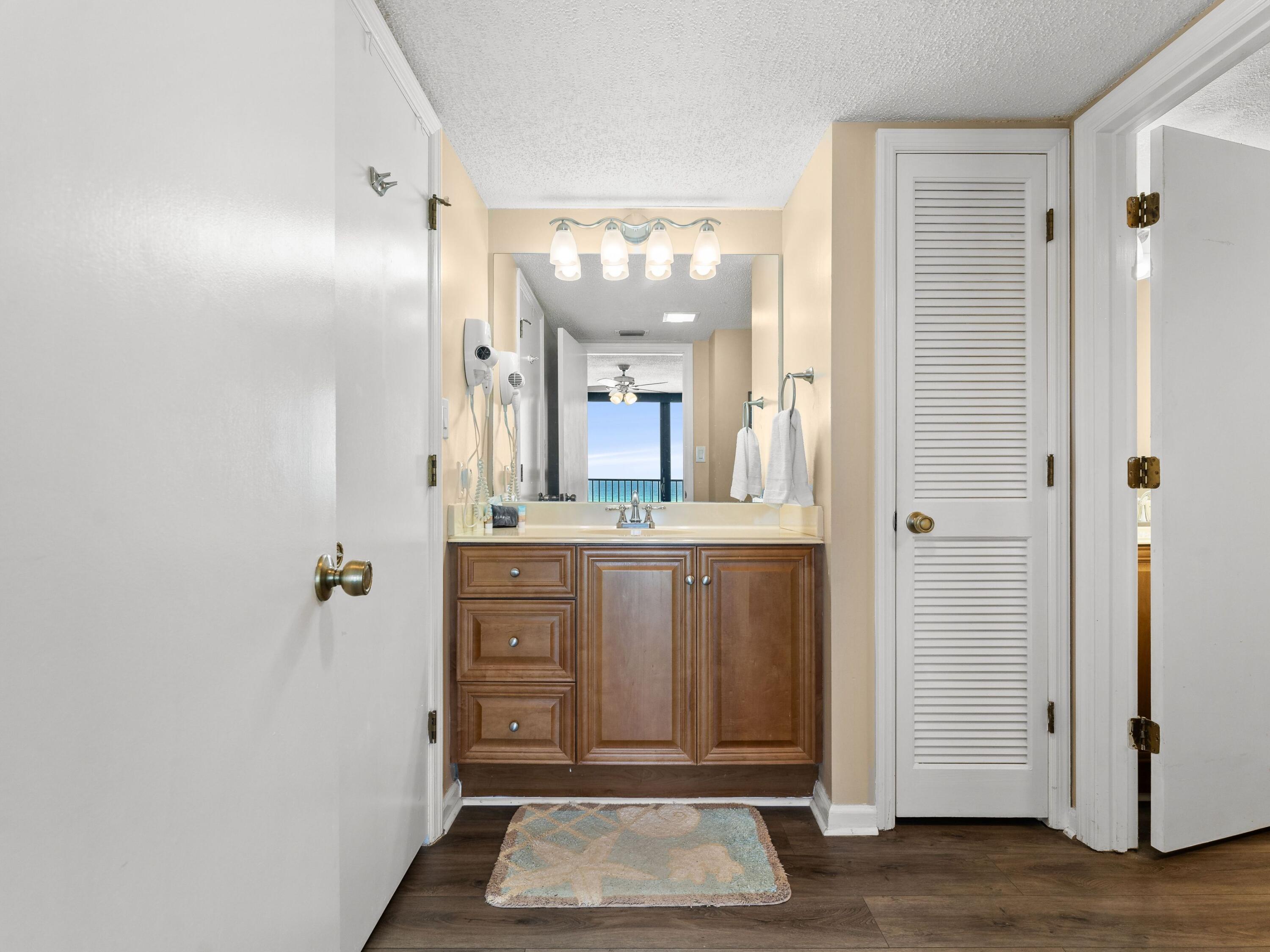 SEACHASE CONDO - Residential