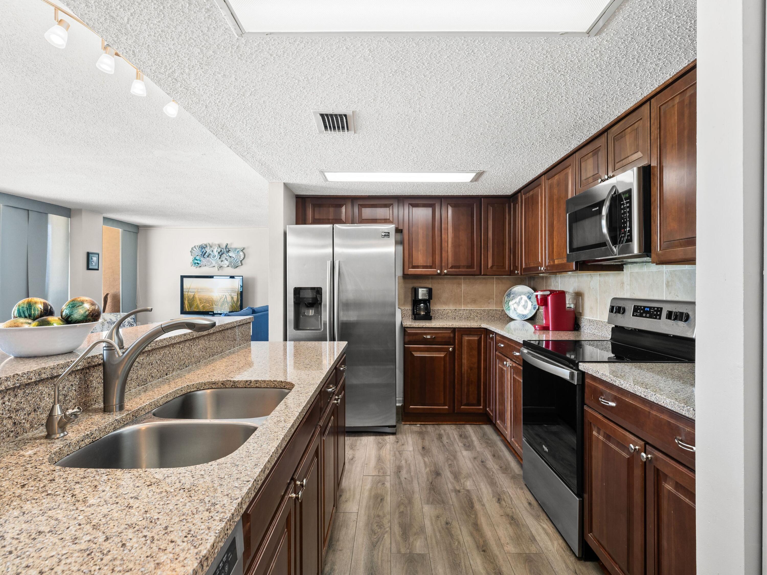 SEACHASE CONDO - Residential