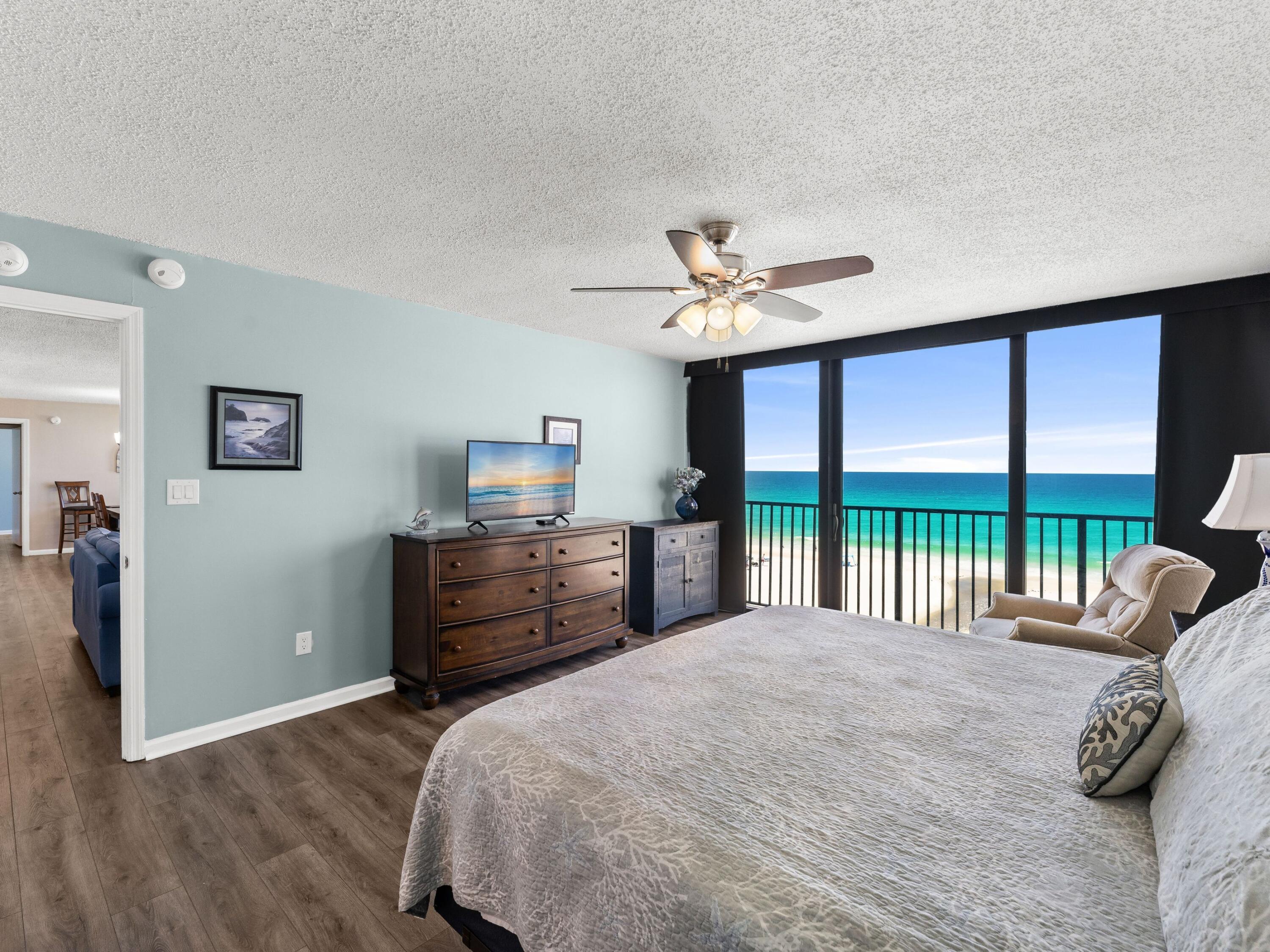SEACHASE CONDO - Residential