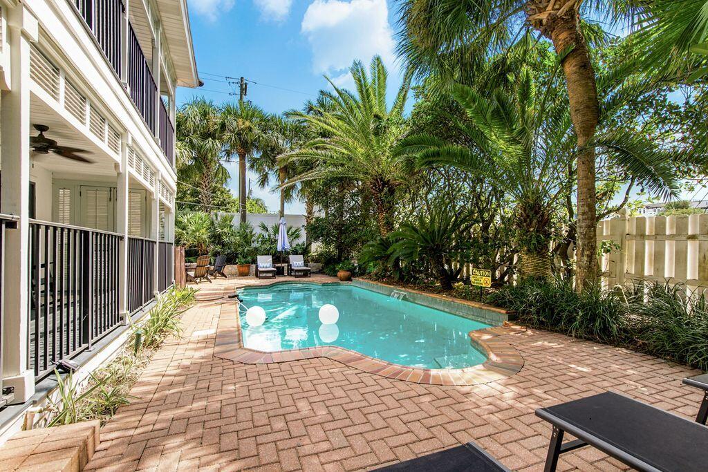 WINDANCER SHORES - Residential