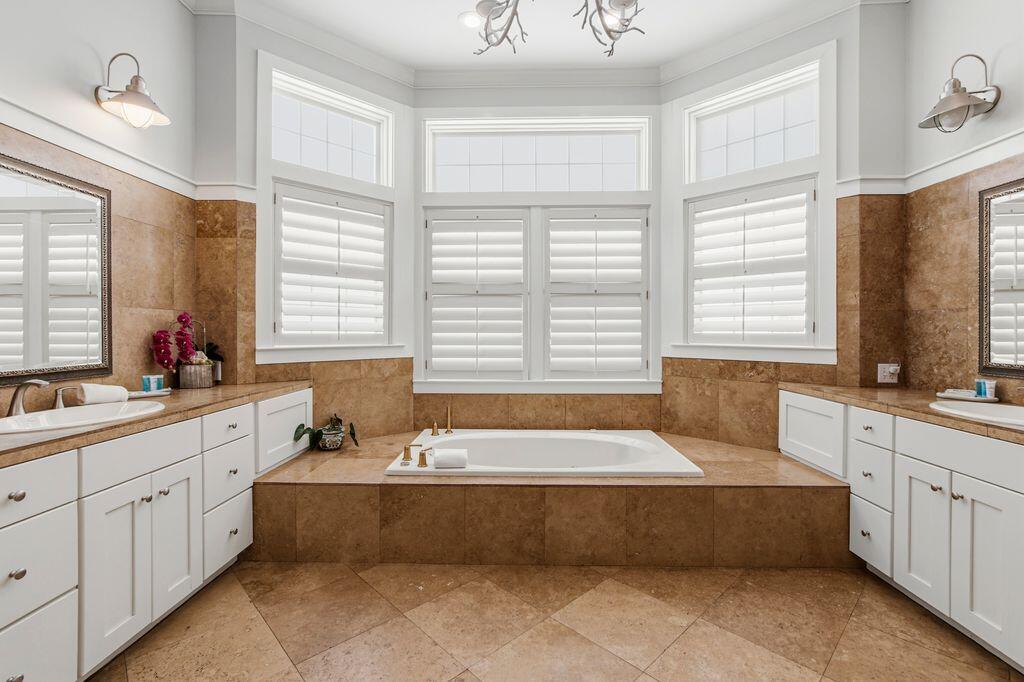 WINDANCER SHORES - Residential