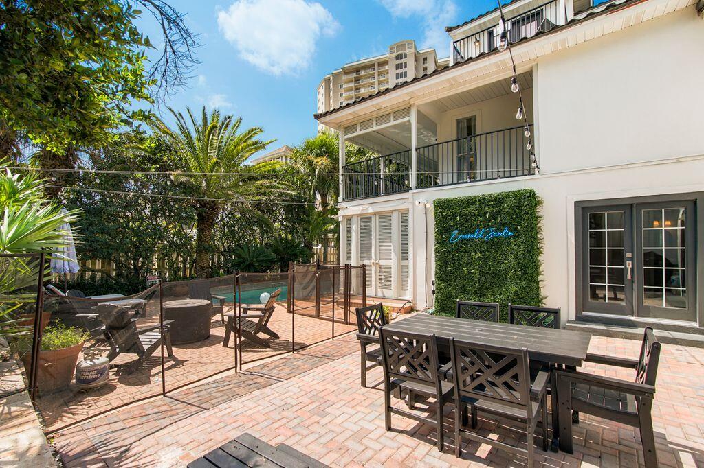 WINDANCER SHORES - Residential