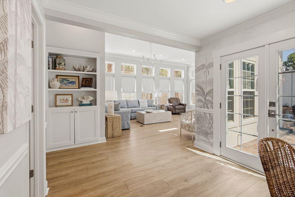 WINDANCER SHORES - Residential