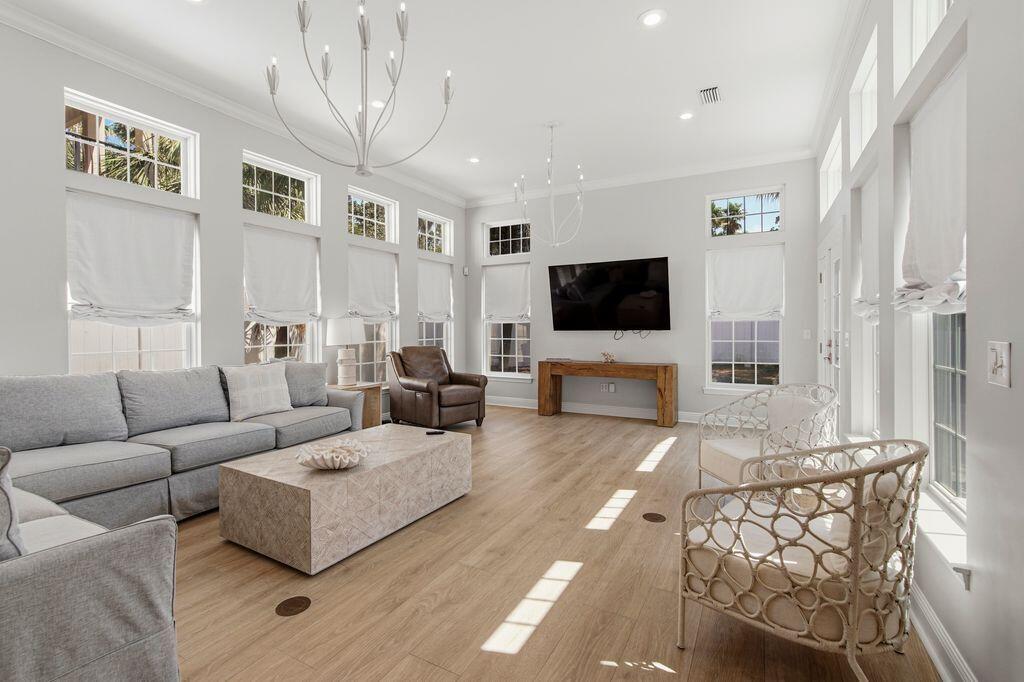 WINDANCER SHORES - Residential