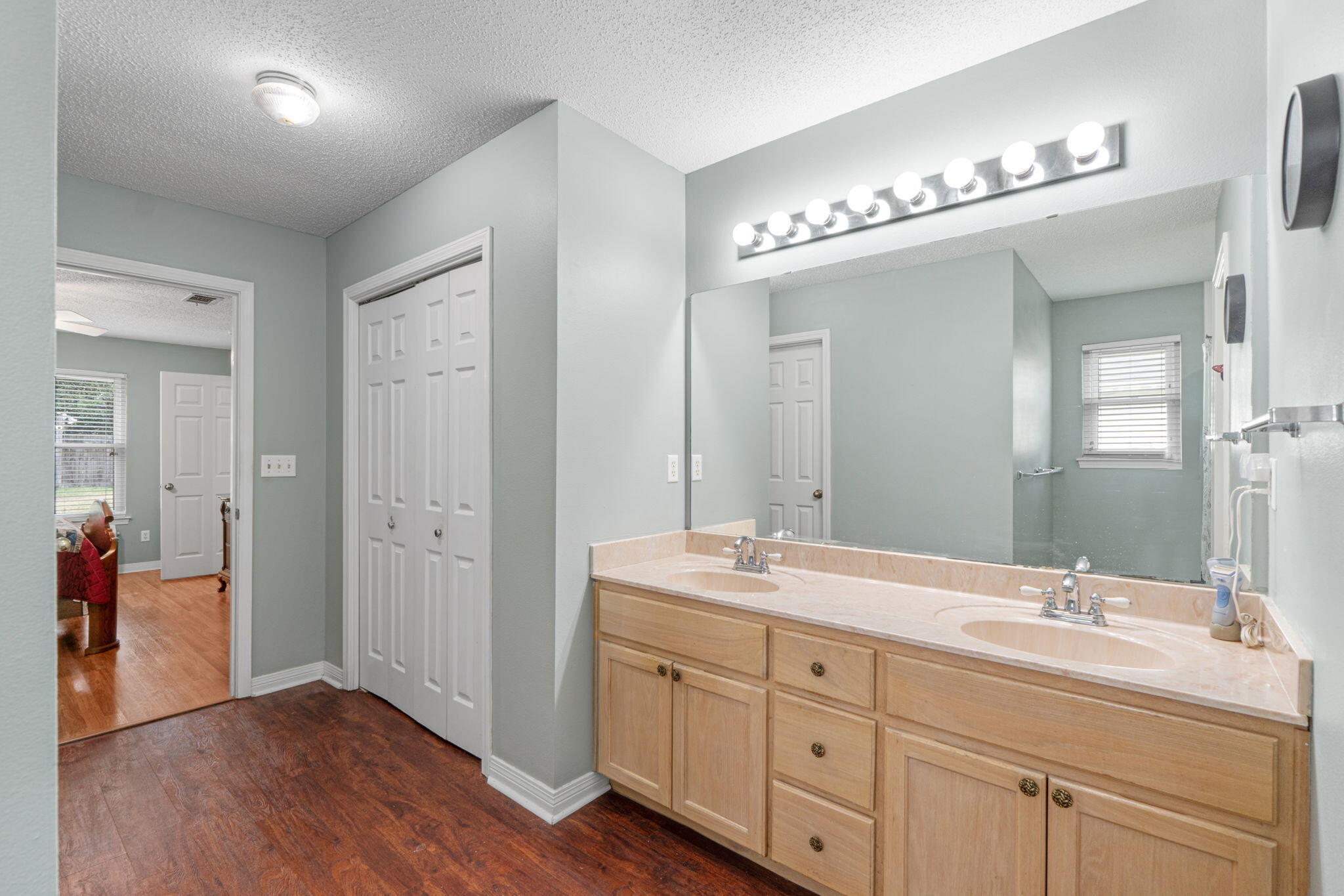 CHEROKEE BEND S/D - Residential