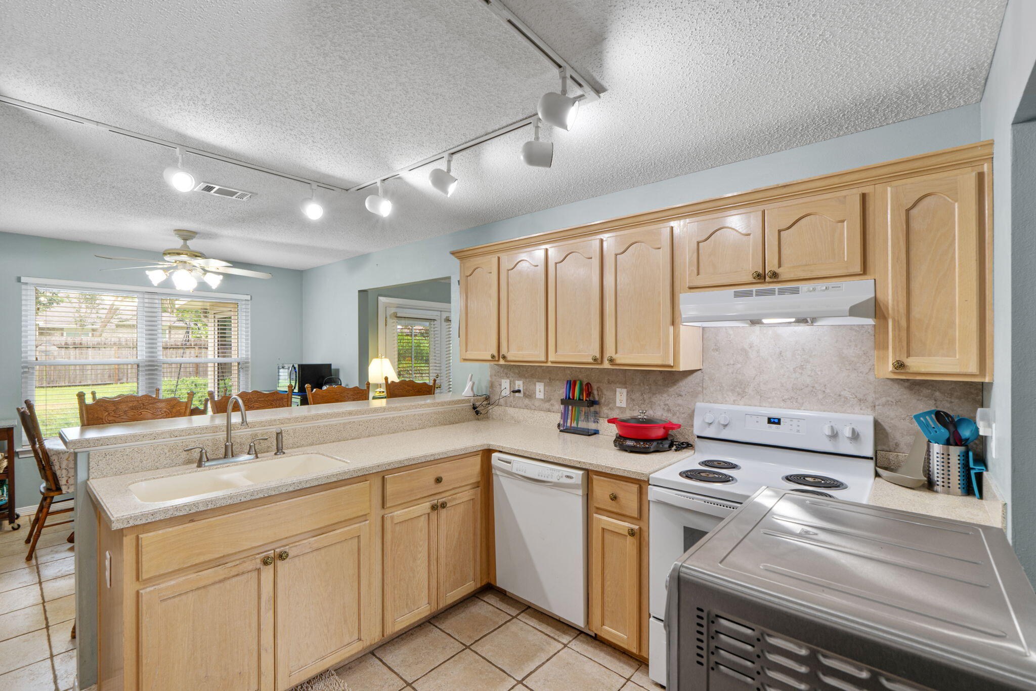 CHEROKEE BEND S/D - Residential