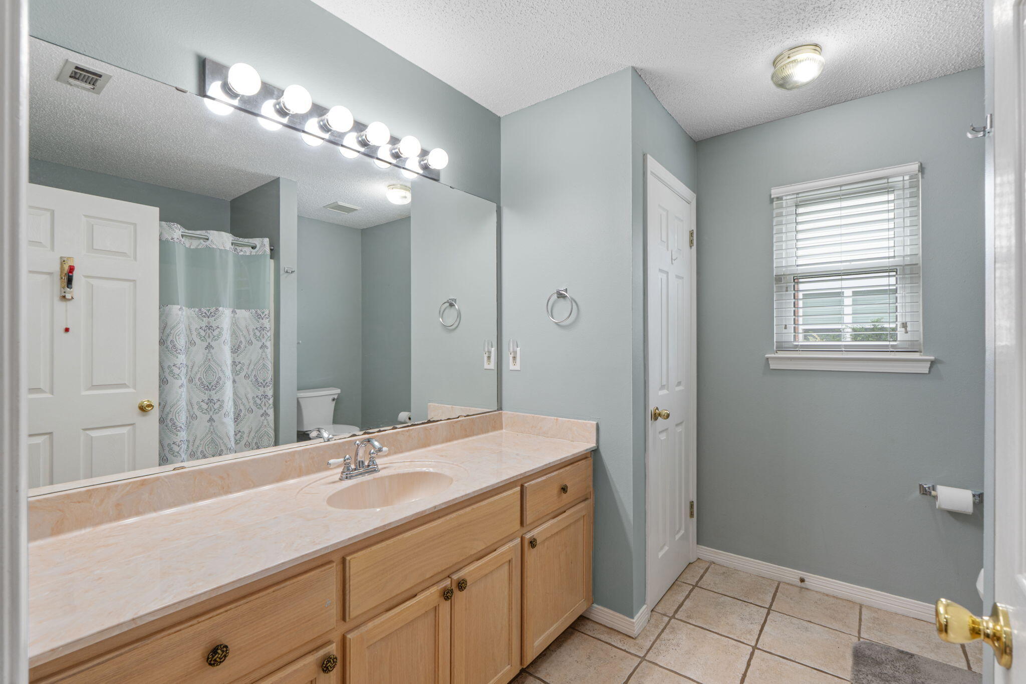 CHEROKEE BEND S/D - Residential