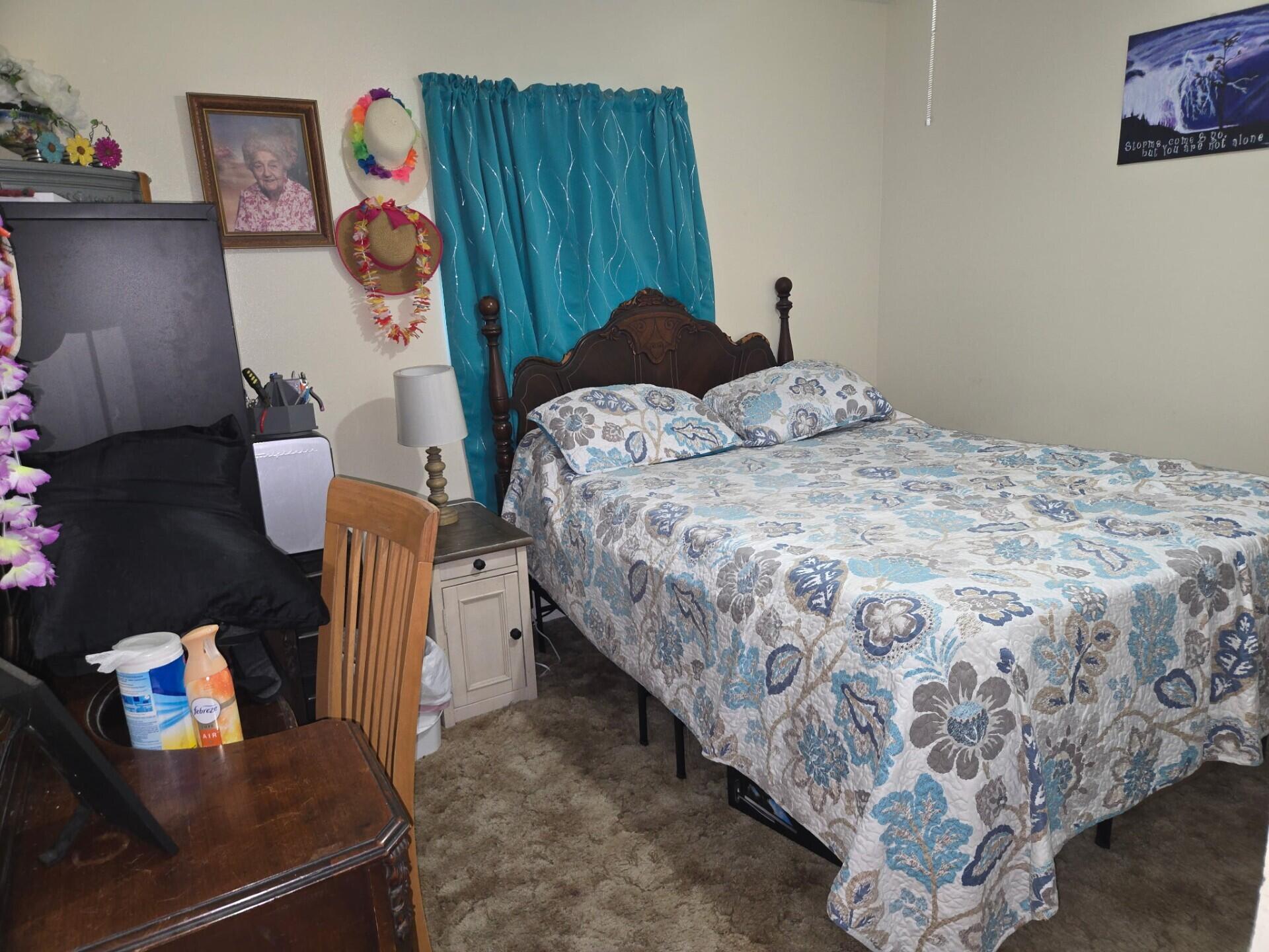 COM SW COR LOT 18 BLK B OF UNIT 2 1ST ADD KENNEDY - Residential