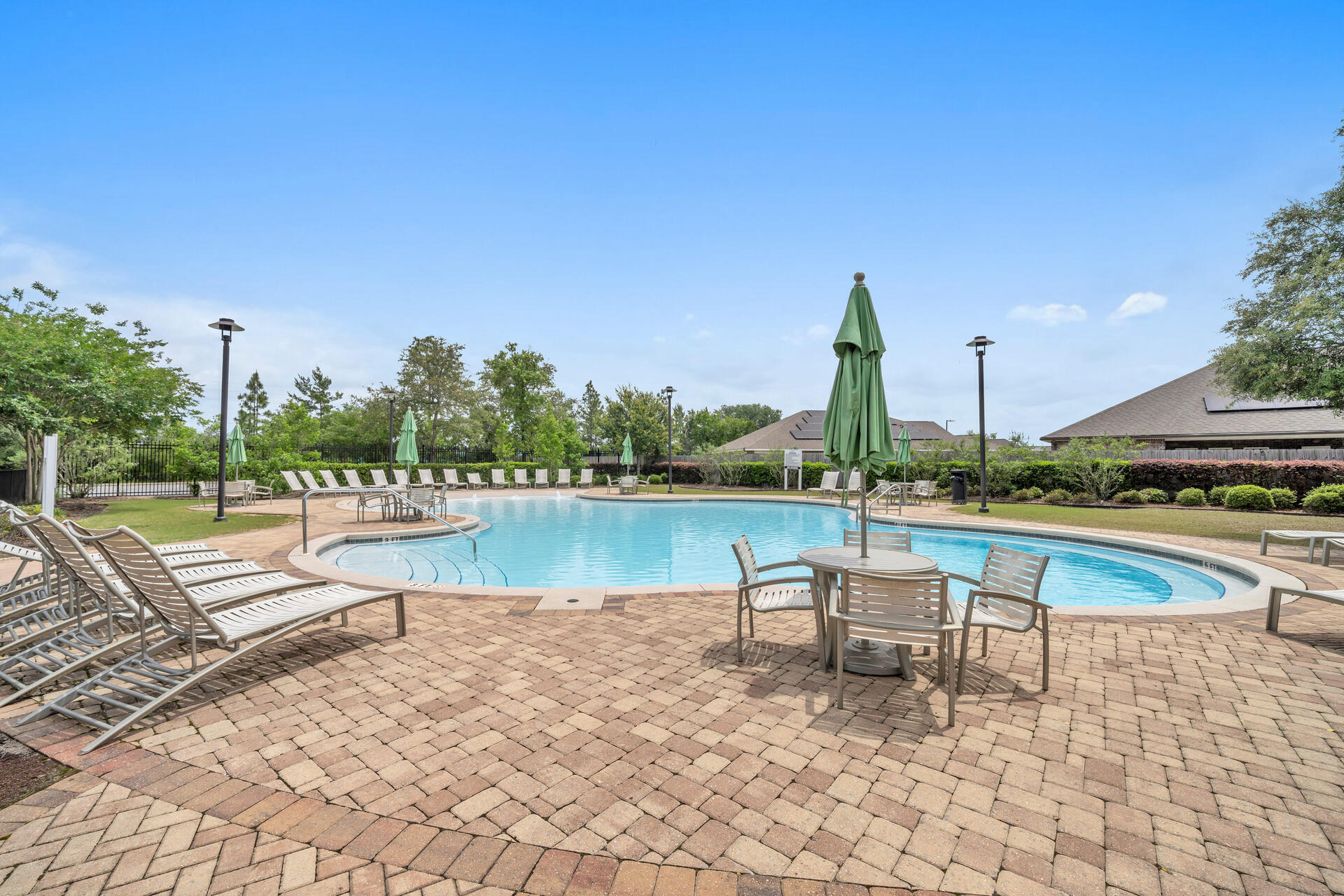 Redstone Commons - Residential Lease