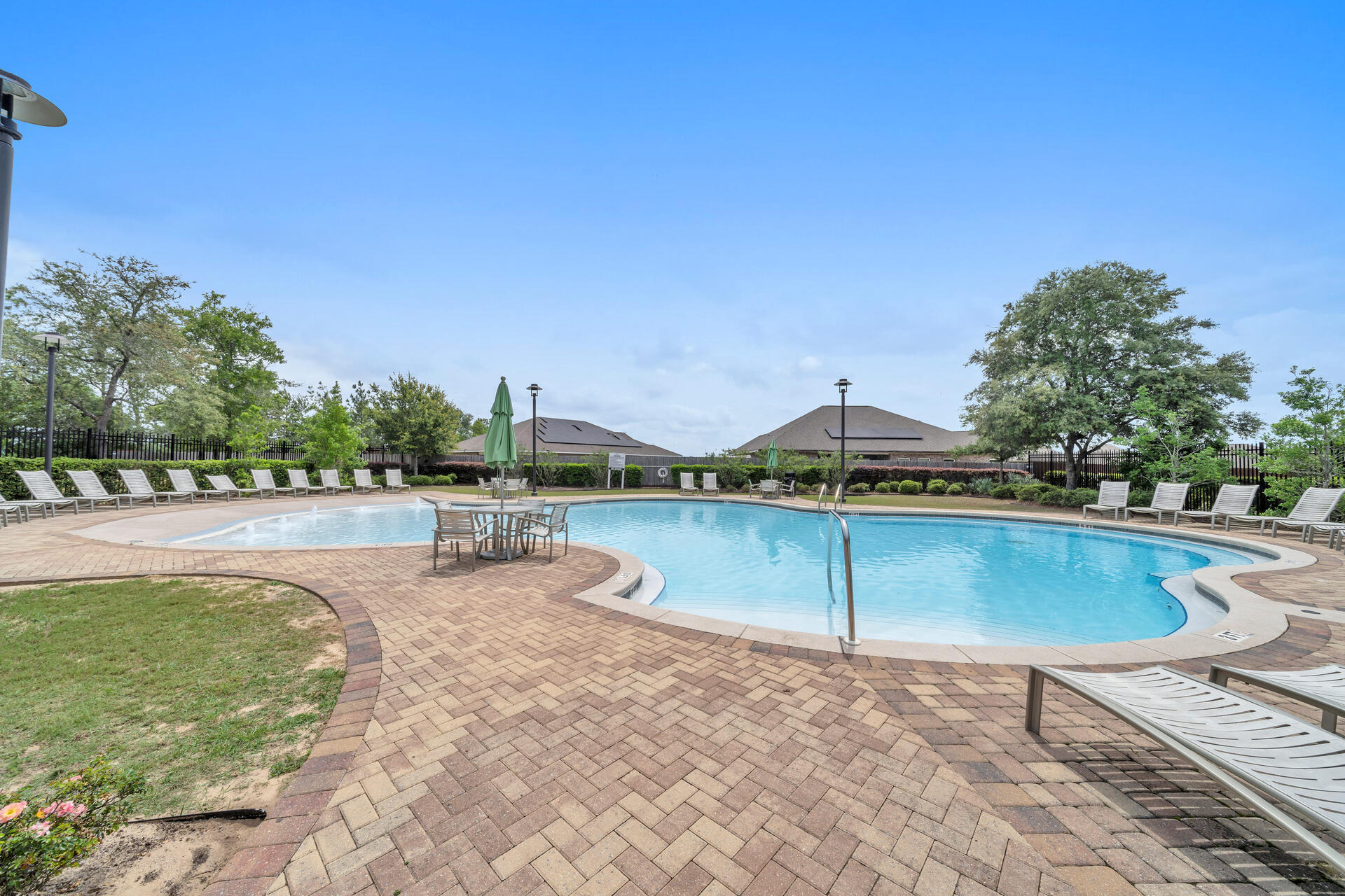 Redstone Commons - Residential Lease