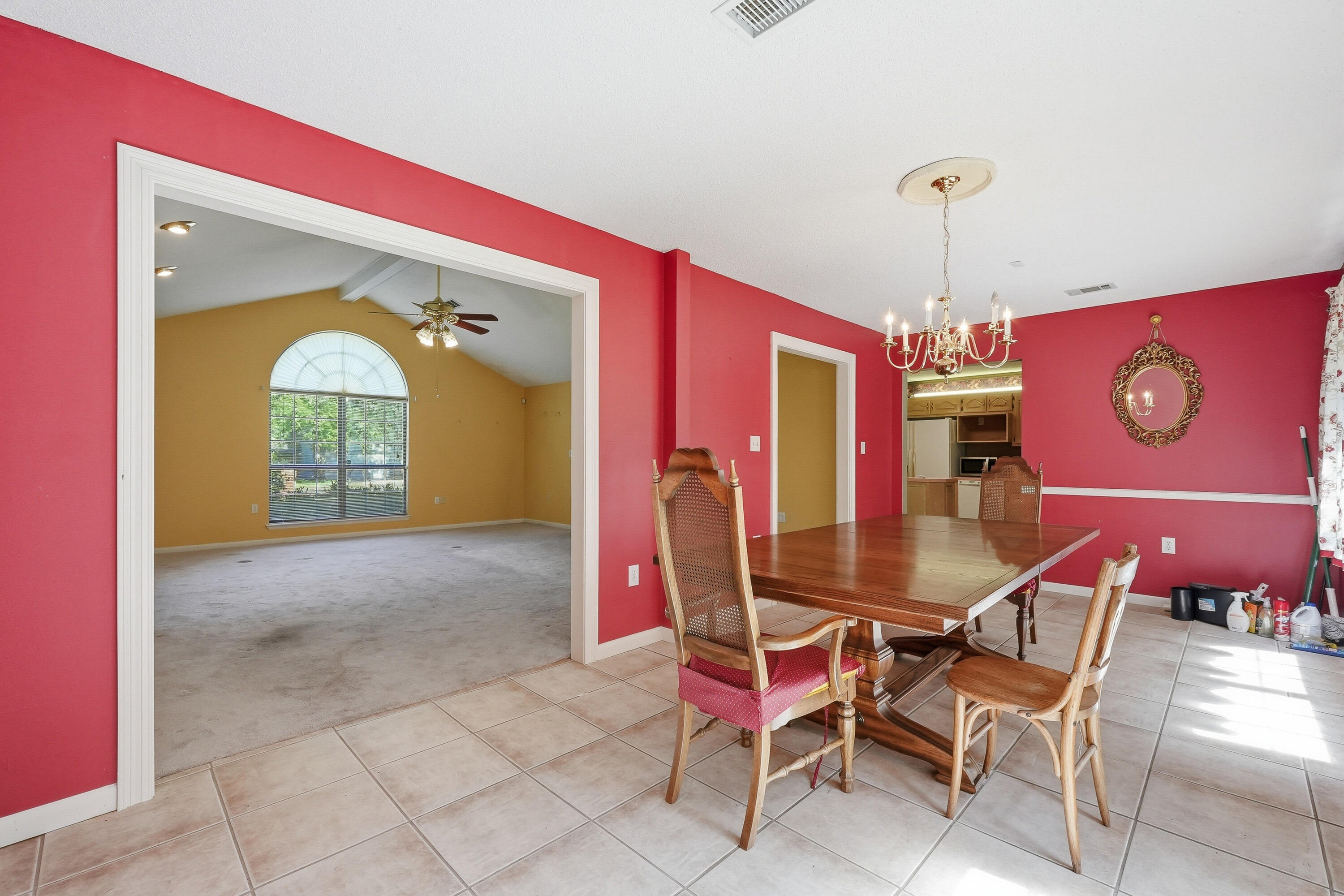 MARY ESTHER MANOR - Residential
