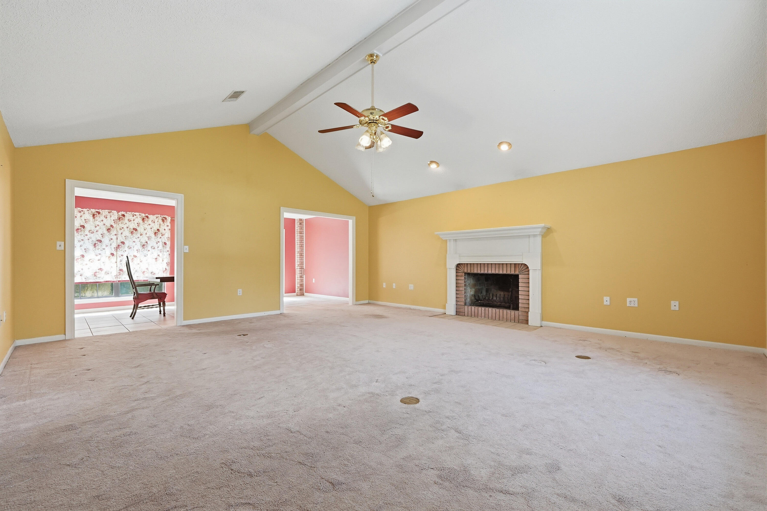 MARY ESTHER MANOR - Residential