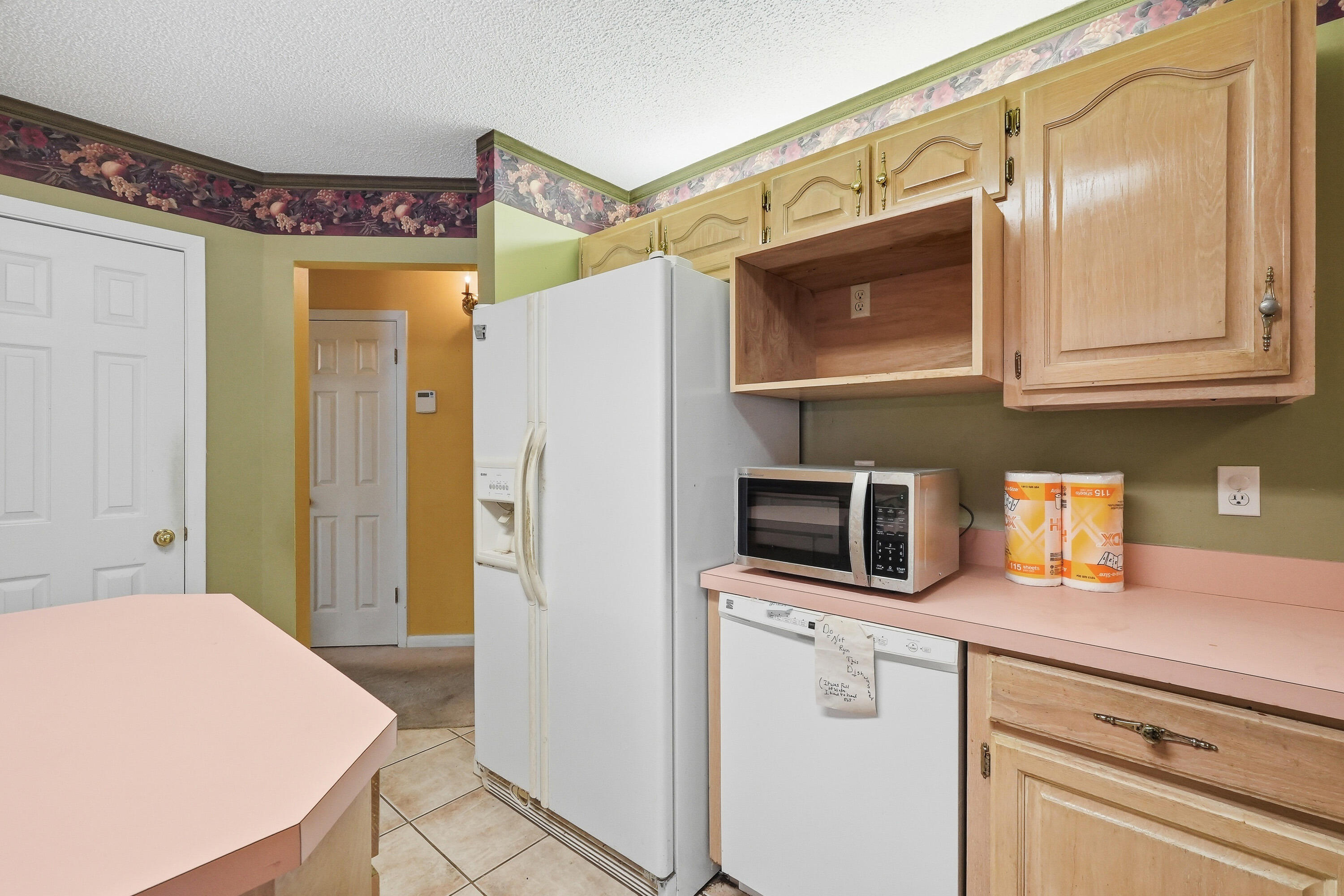 MARY ESTHER MANOR - Residential