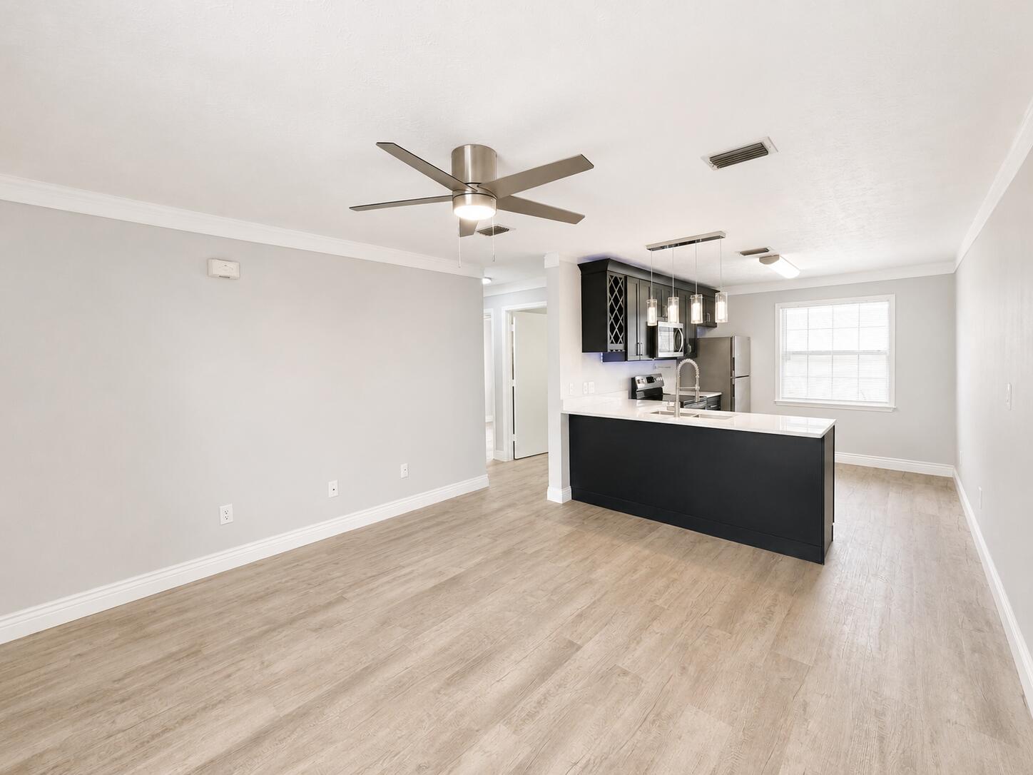 LAGUNA BEACH - Residential Lease