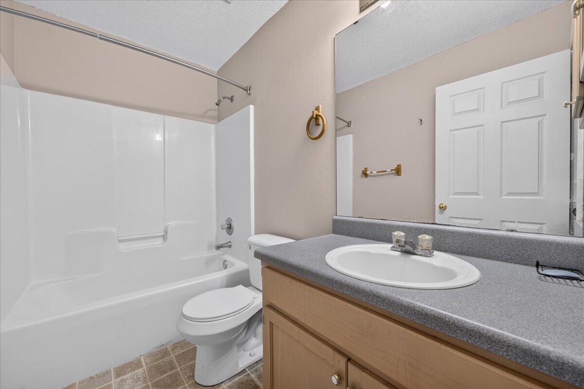 ANTIOCH ESTATES S/D LOT 16 BLK A - Residential