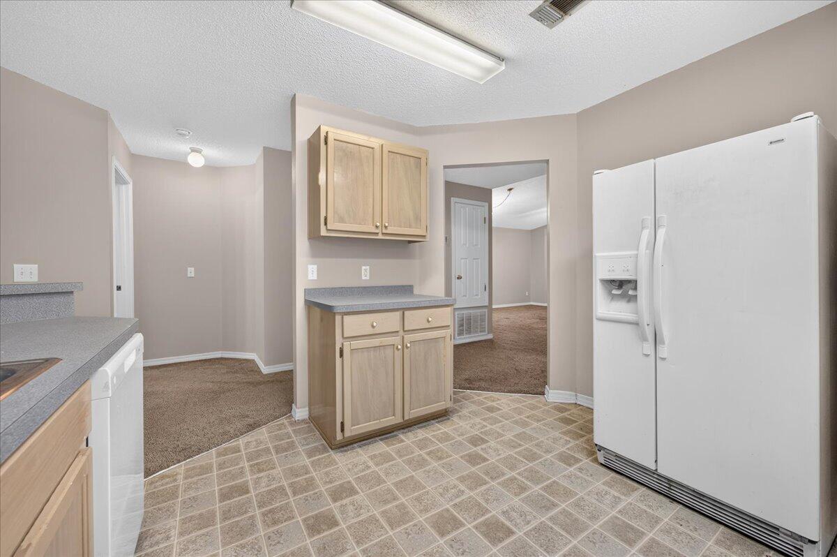 ANTIOCH ESTATES S/D LOT 16 BLK A - Residential