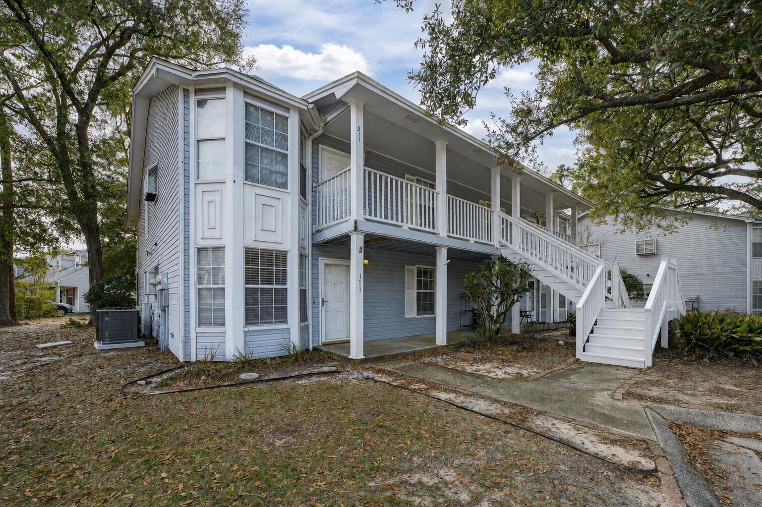 LA CHATEAU - Residential