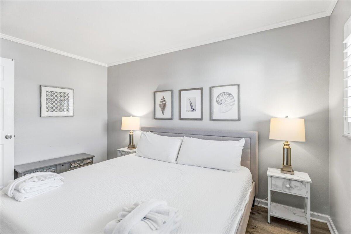 EL MATADOR CONDO - Residential