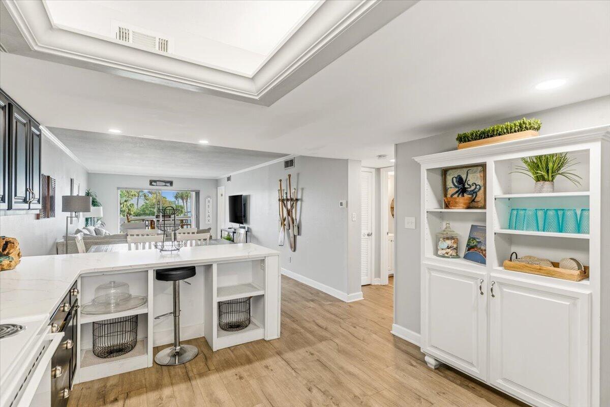 EL MATADOR CONDO - Residential