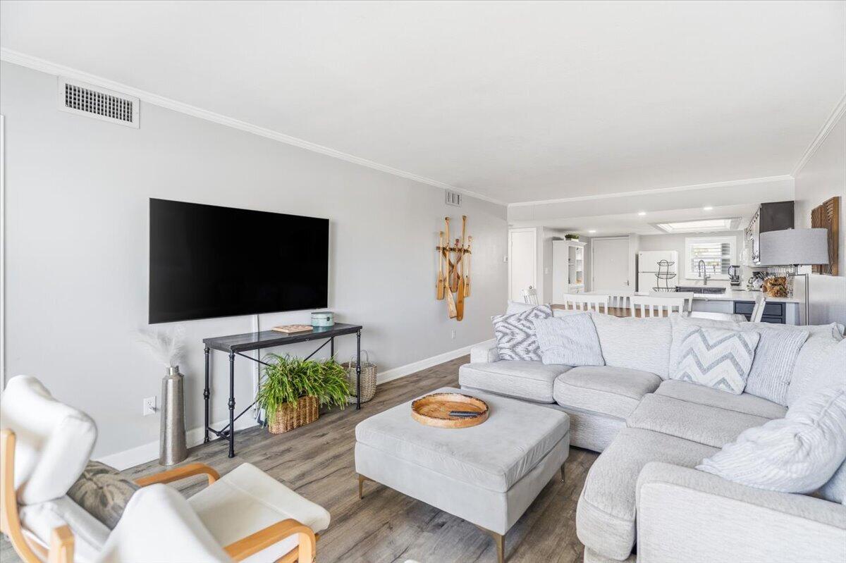 EL MATADOR CONDO - Residential