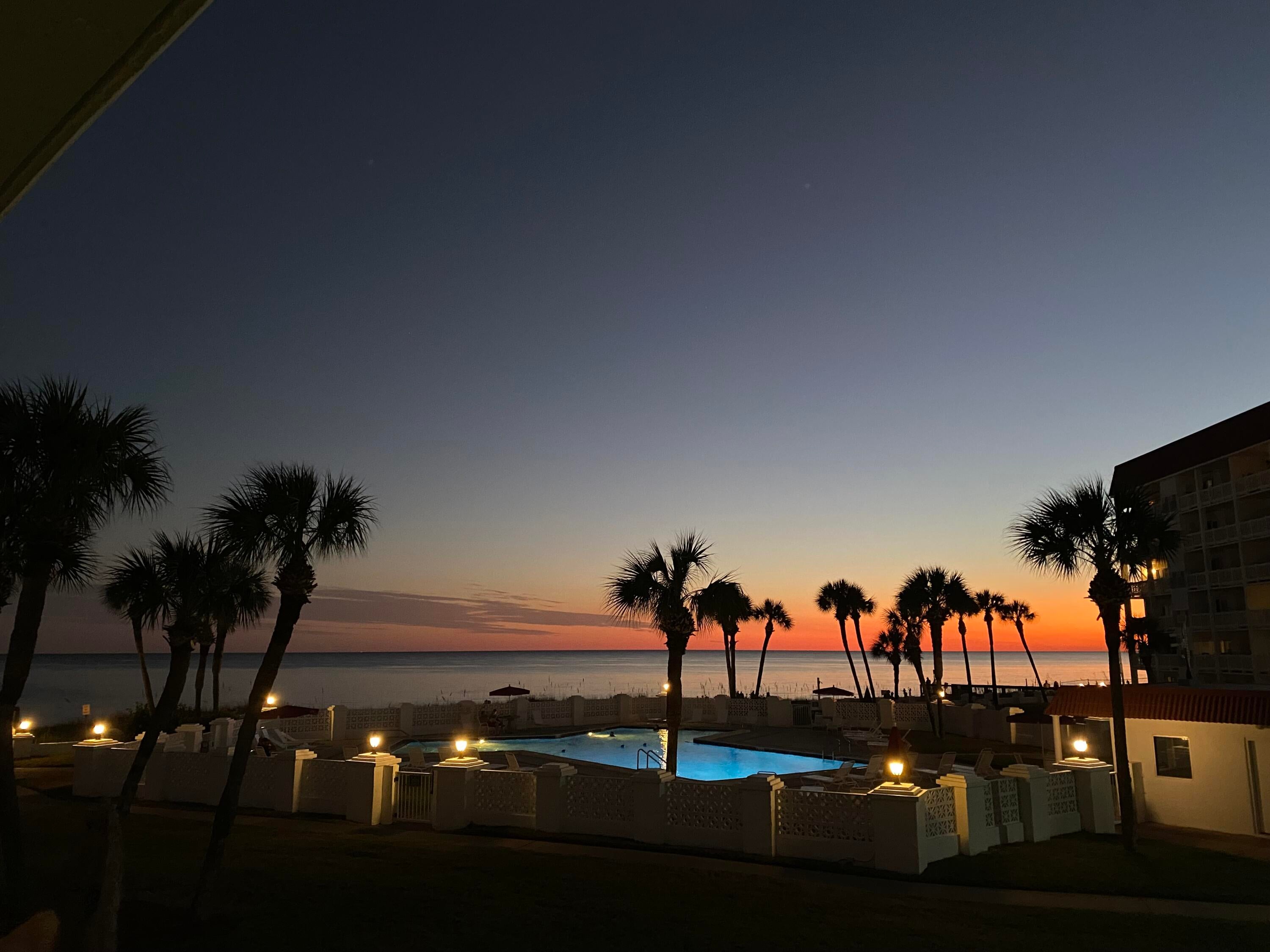 EL MATADOR CONDO - Residential
