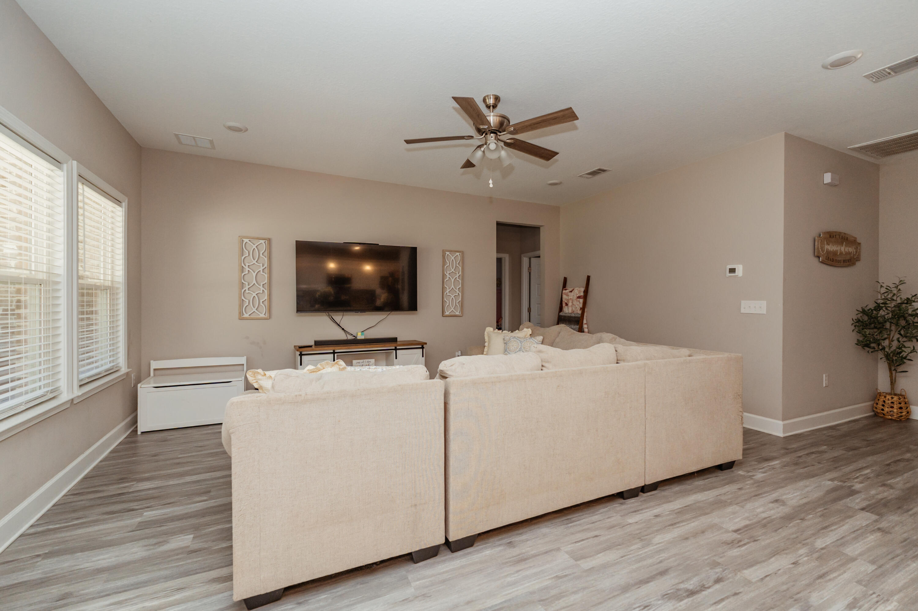 PINEY WOODS EST - Residential Lease