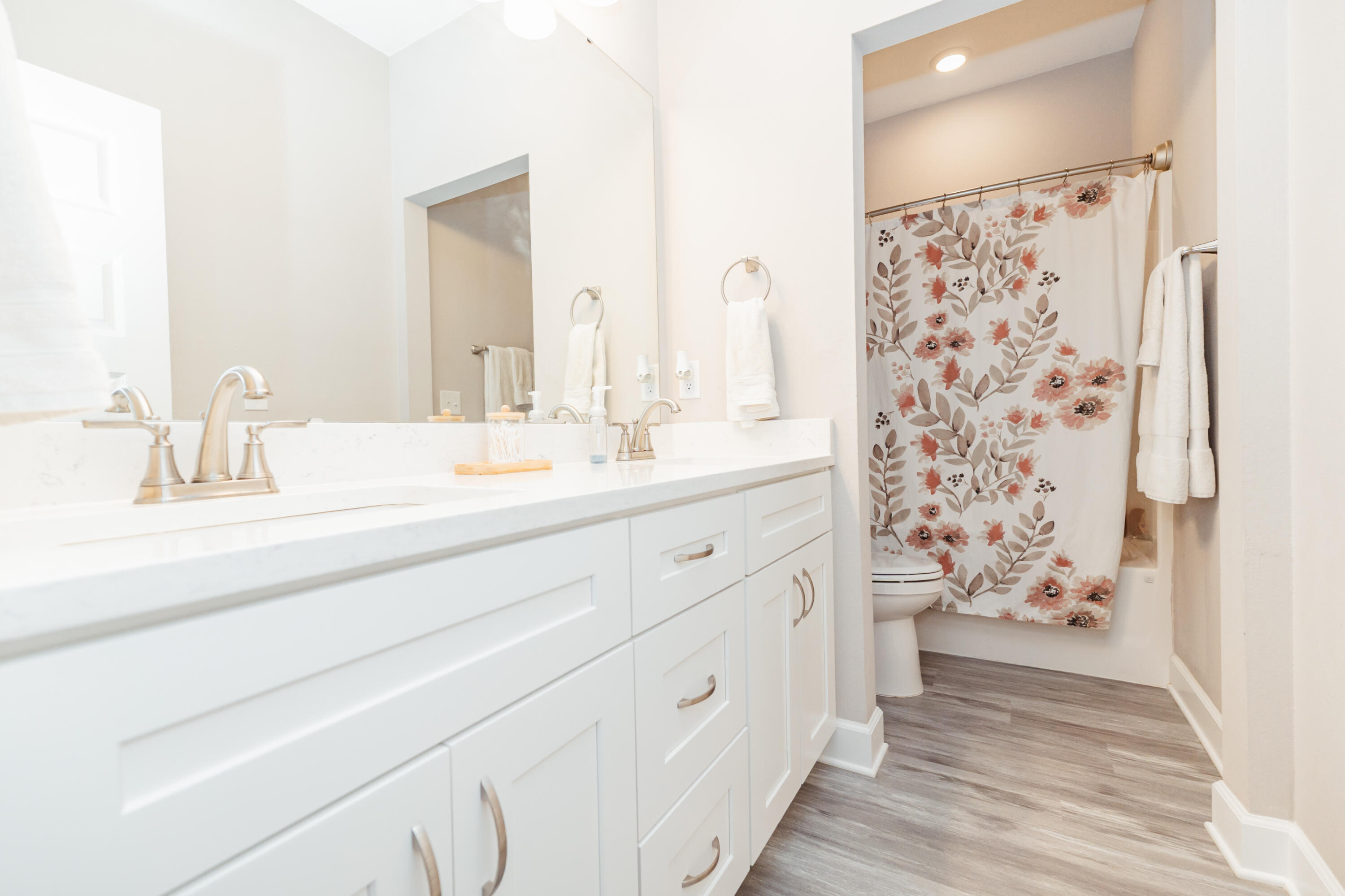 PINEY WOODS EST - Residential Lease