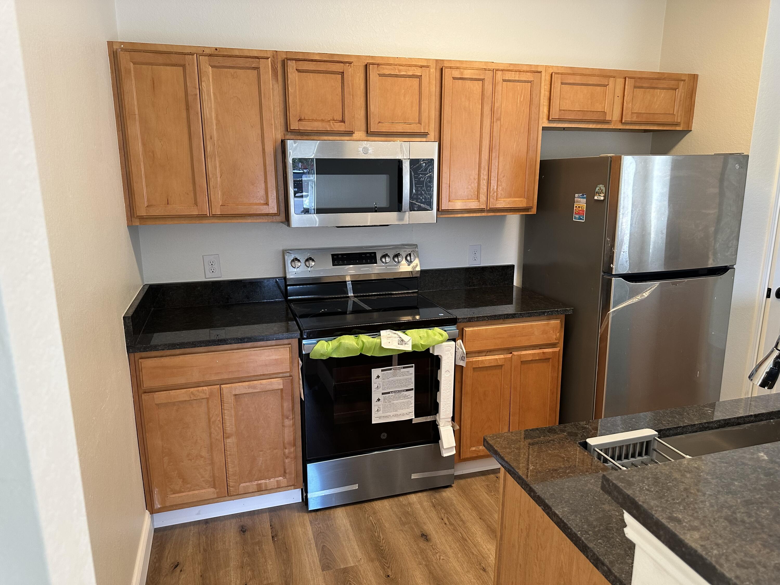 QUAIL LAKE - Residential