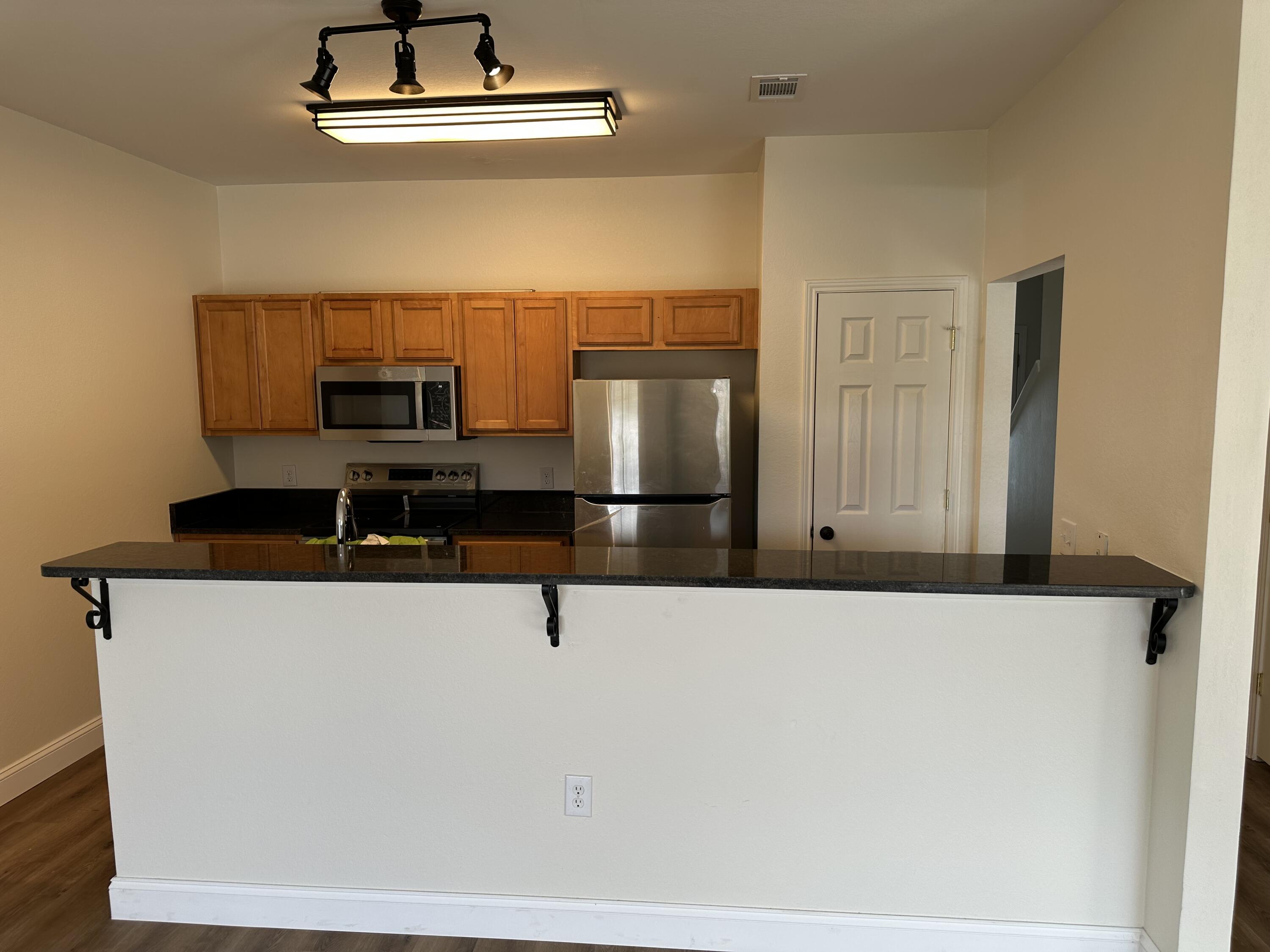 QUAIL LAKE - Residential
