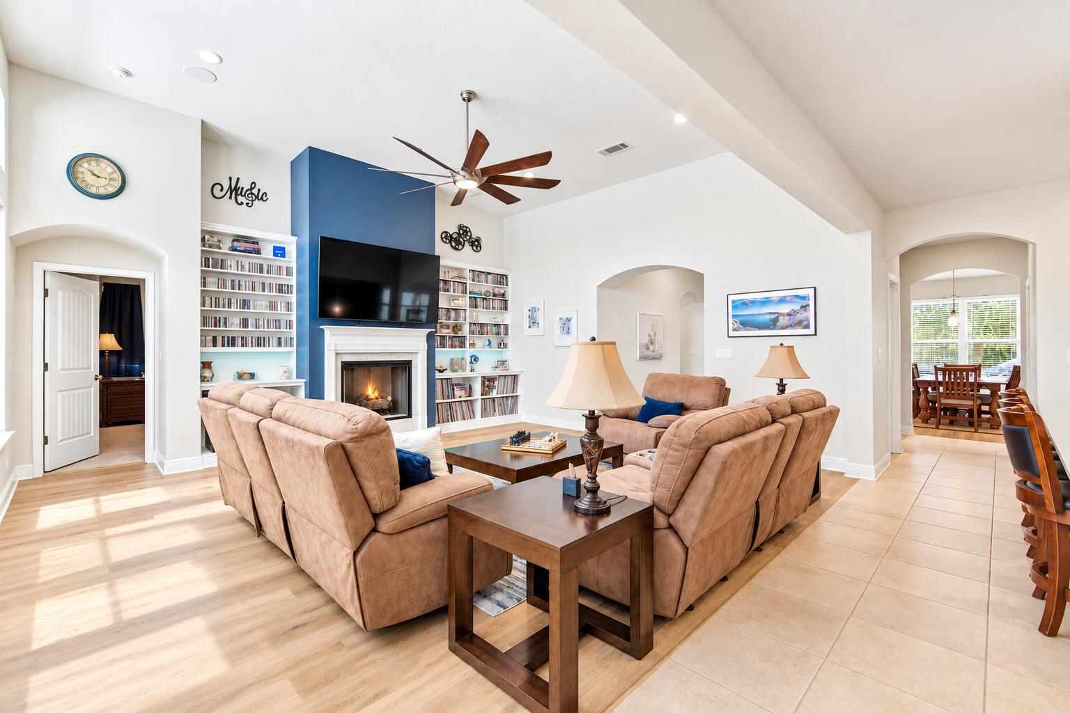 HAMMOCK BAY - Residential