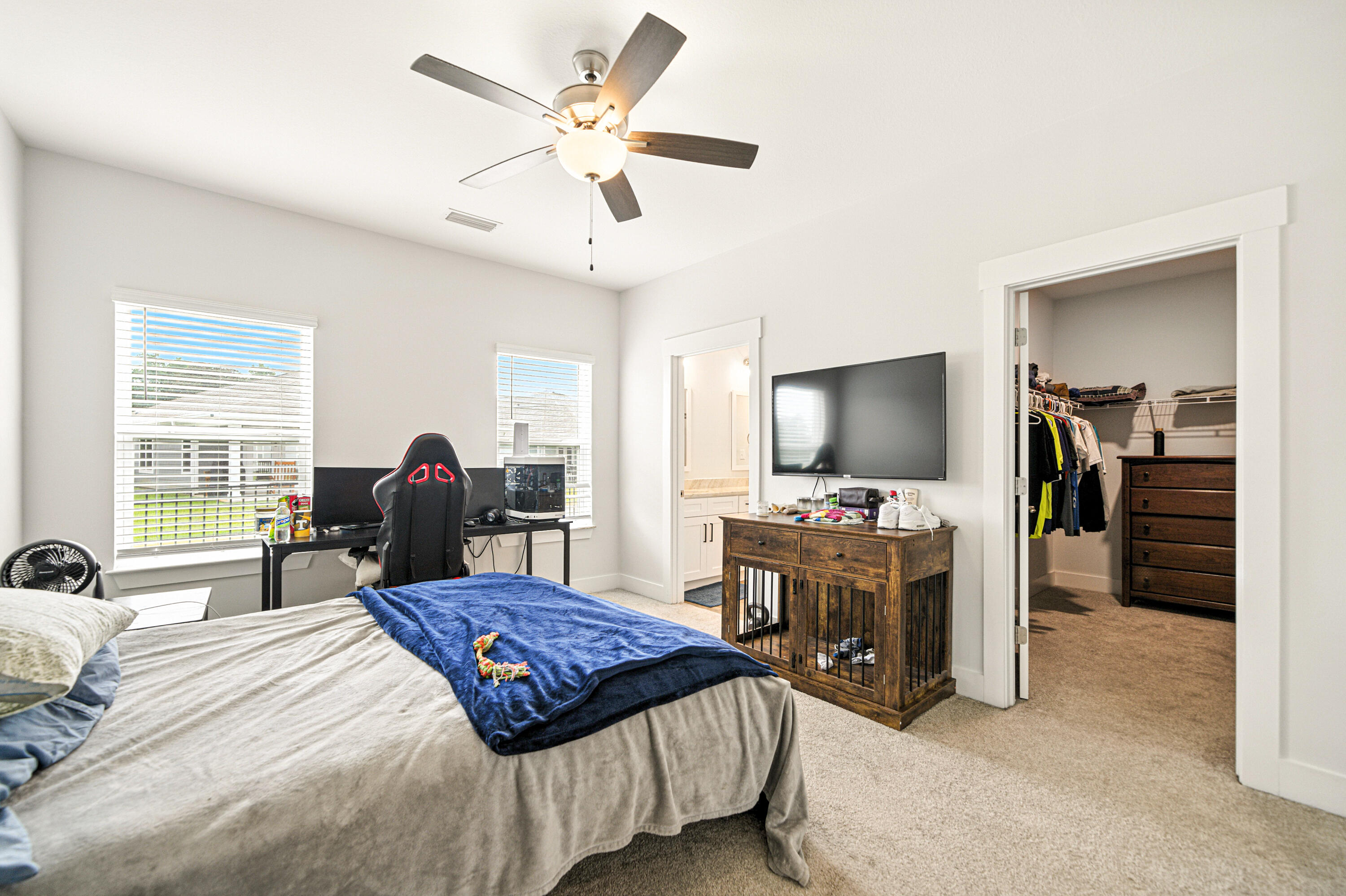 RIVERWALK PH I - Residential Lease