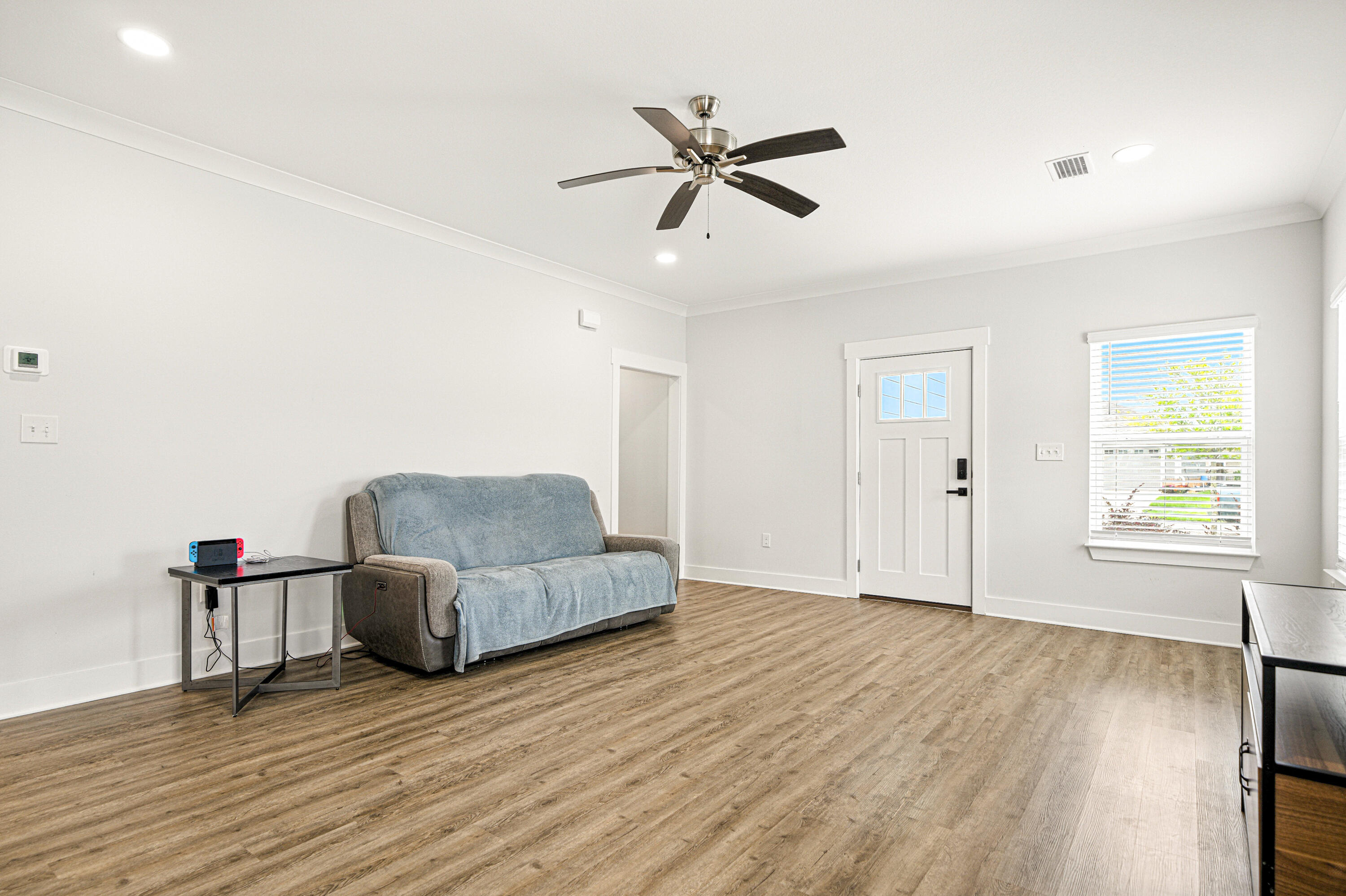 RIVERWALK PH I - Residential Lease