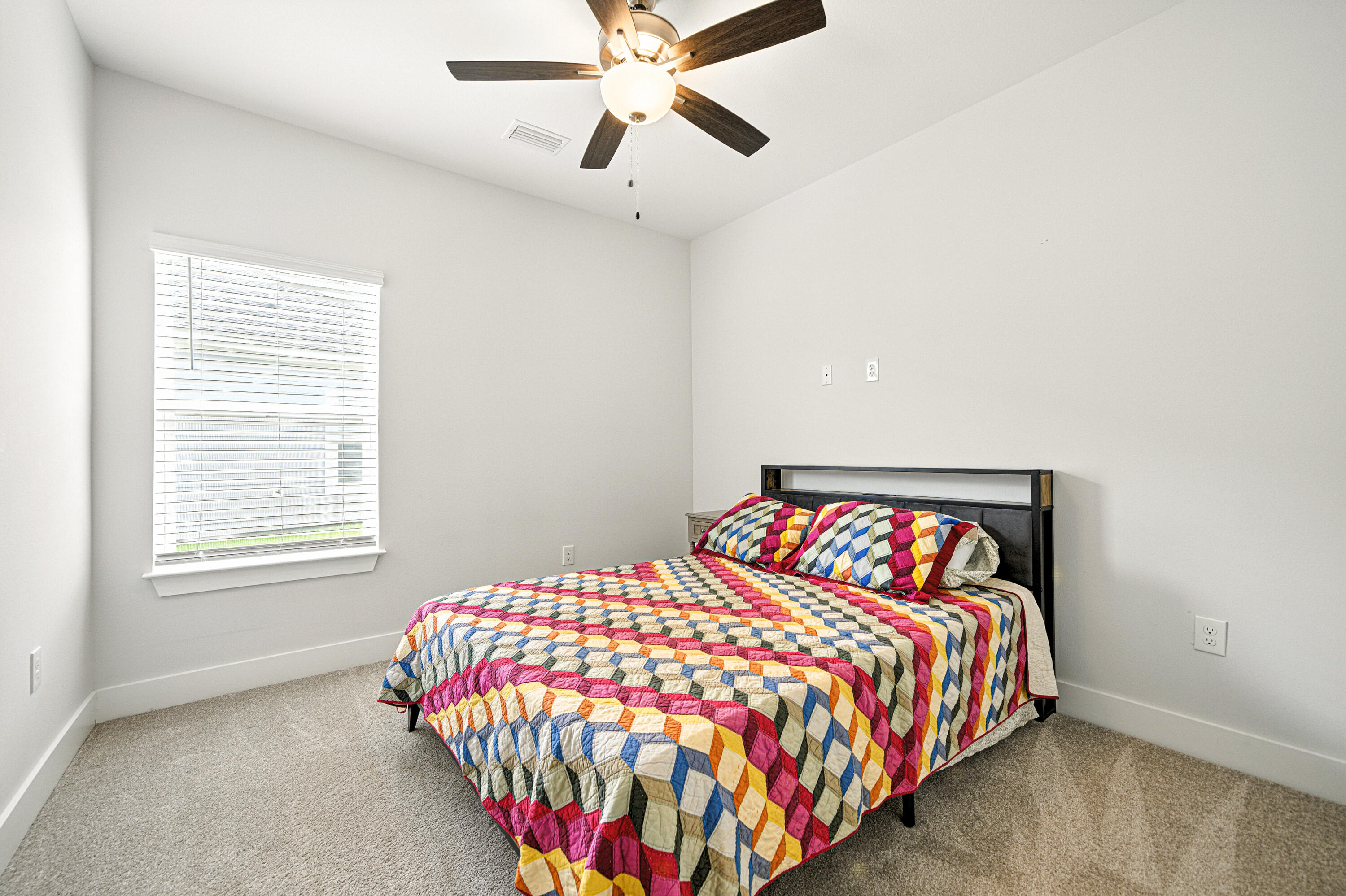 RIVERWALK PH I - Residential Lease