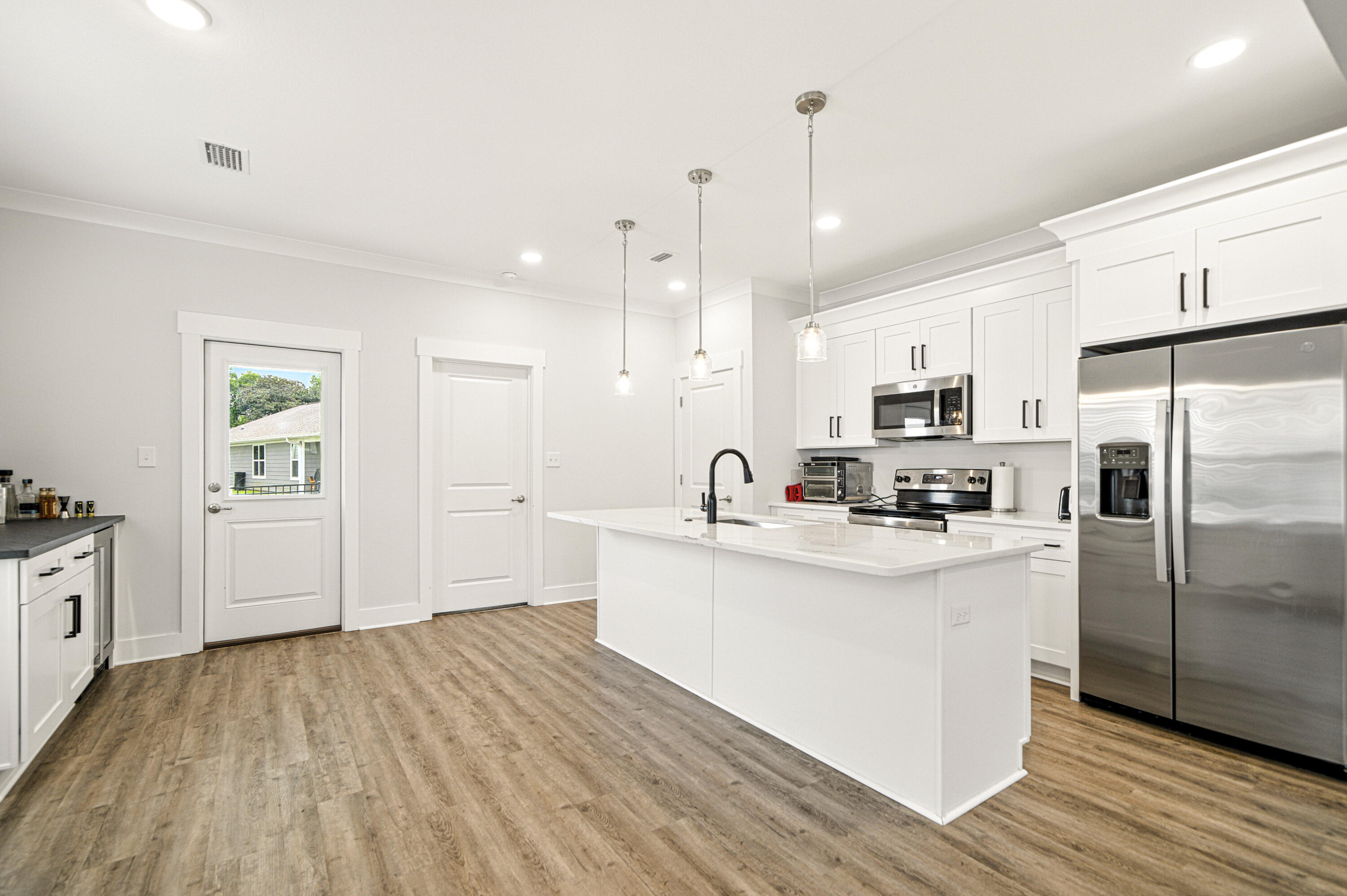 RIVERWALK PH I - Residential Lease