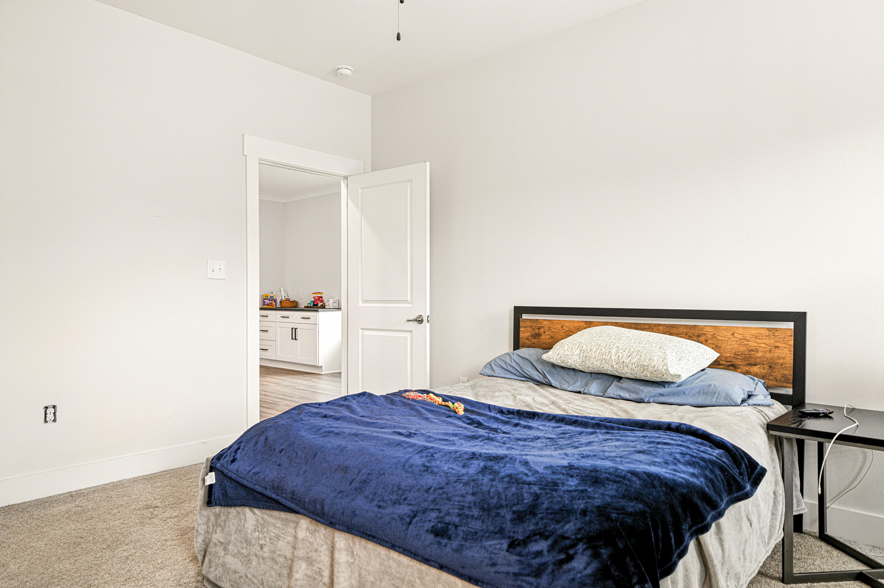 RIVERWALK PH I - Residential Lease