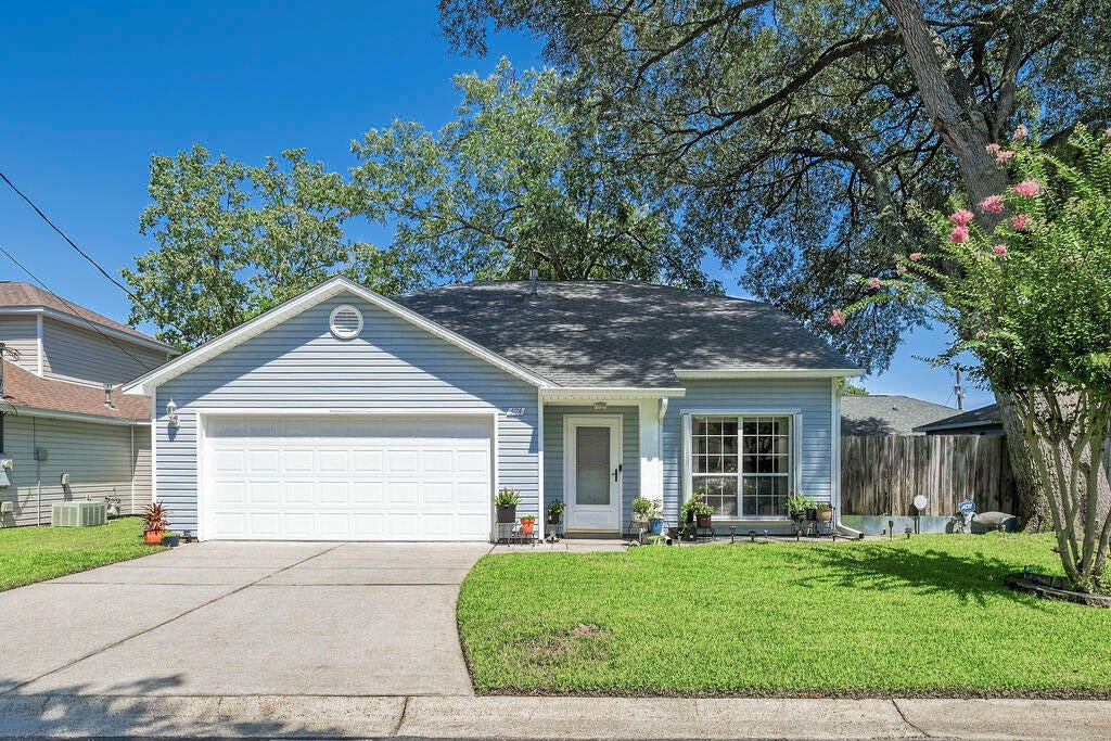 Location, location, location!  Whether you are searching for a primary residence or an investment property, 974 Pacific Silver Court is a great opportunity. This well-maintained home is located on a quiet dead-end street with NO HOA and is situated in Flood Zone X (non-flood zone).

Enjoy the convenience of being close to schools, grocery stores, shopping, restaurants, hospitals, and the beautiful Emerald Coast beaches. The home is also ideally positioned between Eglin Air Force Base and Hurlburt Field, approximately 7.1 miles from Eglin AFB and 7.5 miles from Hurlburt Field.

This thoughtfully designed floor plan offers 1,477 sq. ft. of living space, featuring 3 bedrooms and 2.5 bathrooms, two-car garage, with a comfortable and functional layout. The first-floor primary suite includes a private full bathroom for added convenience. The main level also features a spacious living room, dining area, kitchen, half bath/powder room, and an inside laundry area. Upstairs, you will find two additional spacious bedrooms with excellent closet space and a full bathroom, providing plenty of room for family, guests, or a home office.

Recent updates include a new garage door in 2025, roof replacement in 2020, HVAC system replacement in 2019, and water heater replacement in 2018, providing peace of mind for years to come.

Enjoy the fully fenced backyard with two patios, offering the perfect space for entertaining, gardening, relaxing, or allowing pets to enjoy the outdoors safely.
