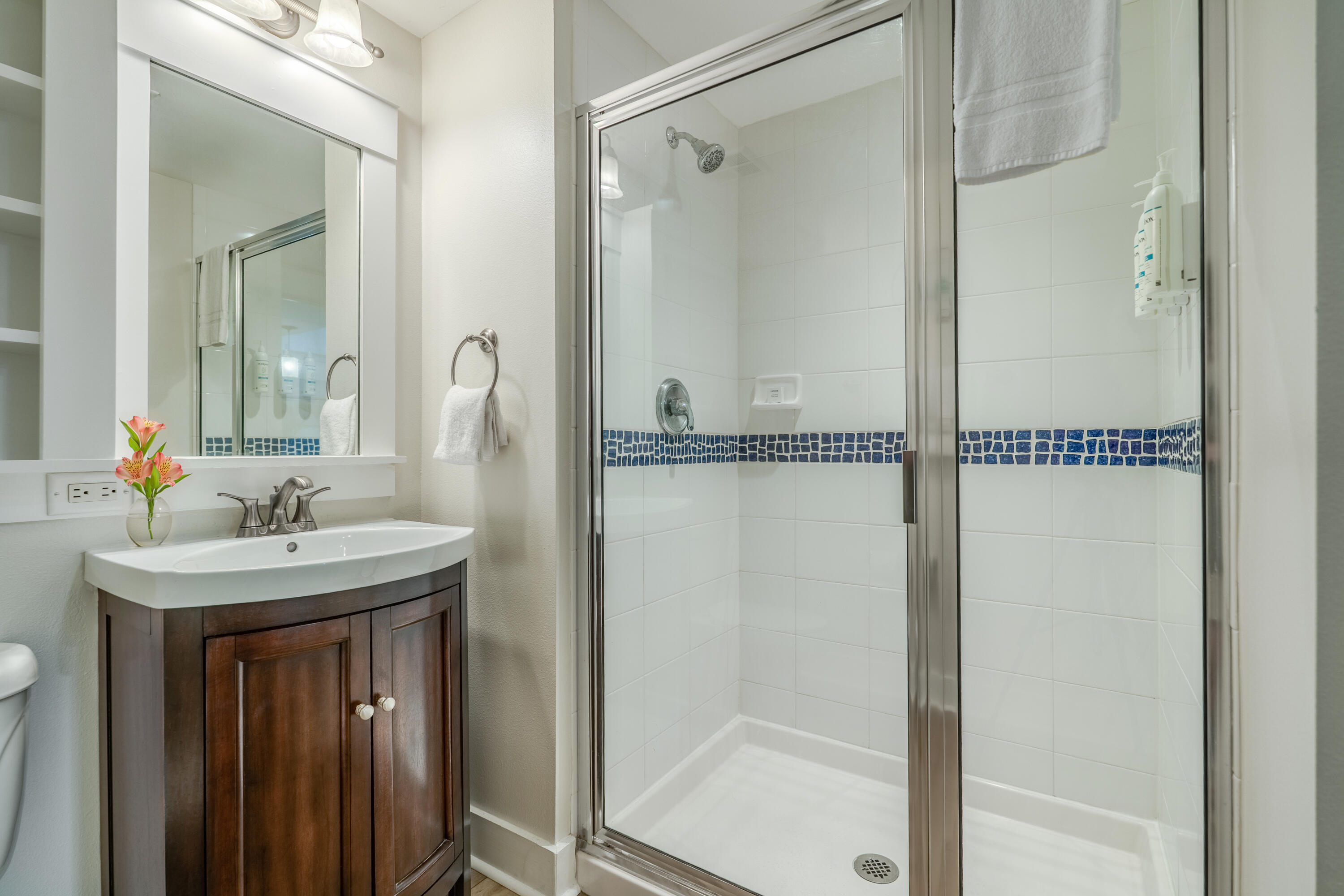 MARKET STREET INN - Residential