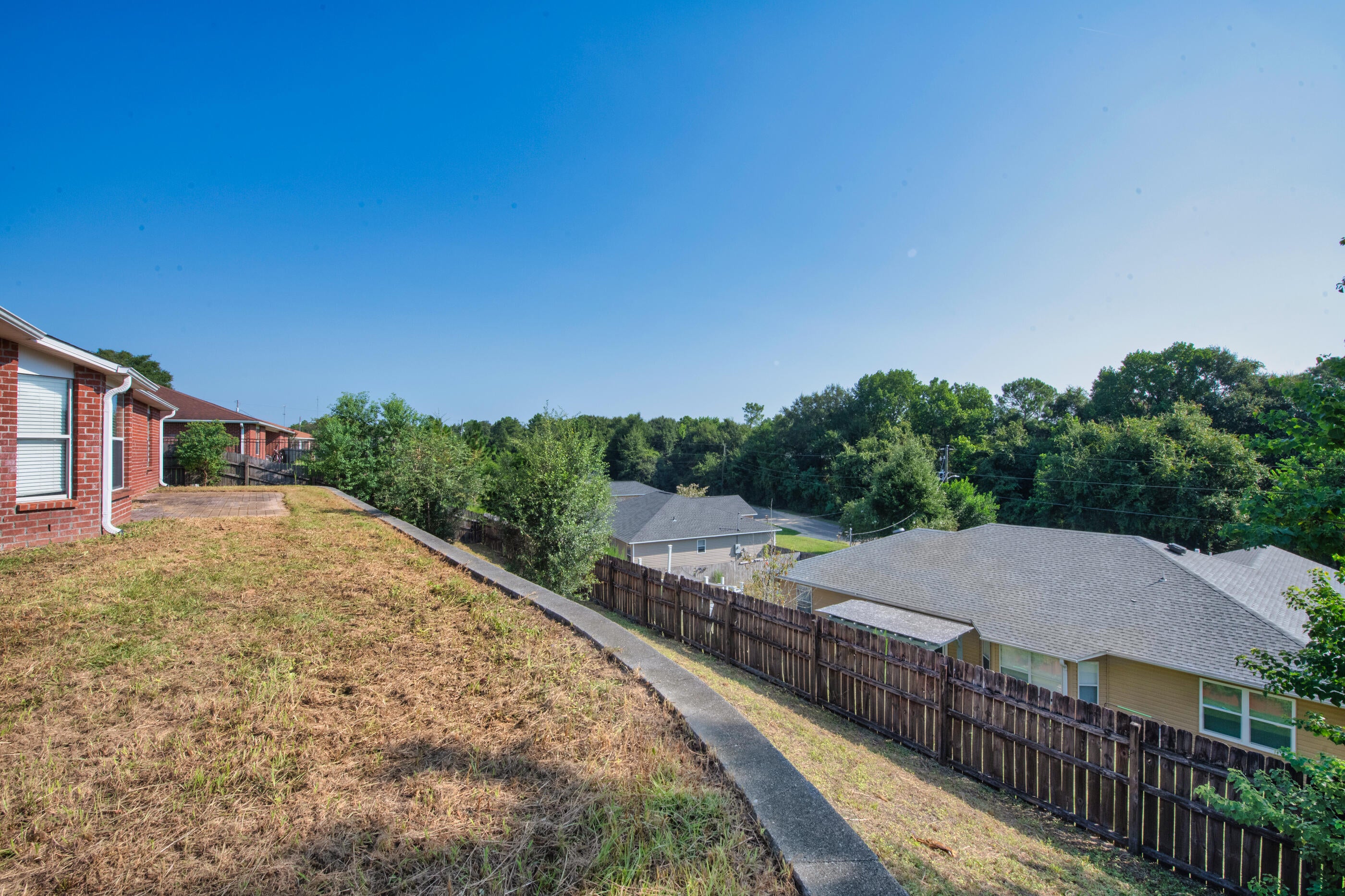 COUNTRYVIEW EST 10TH ADD LOT 75 - Residential
