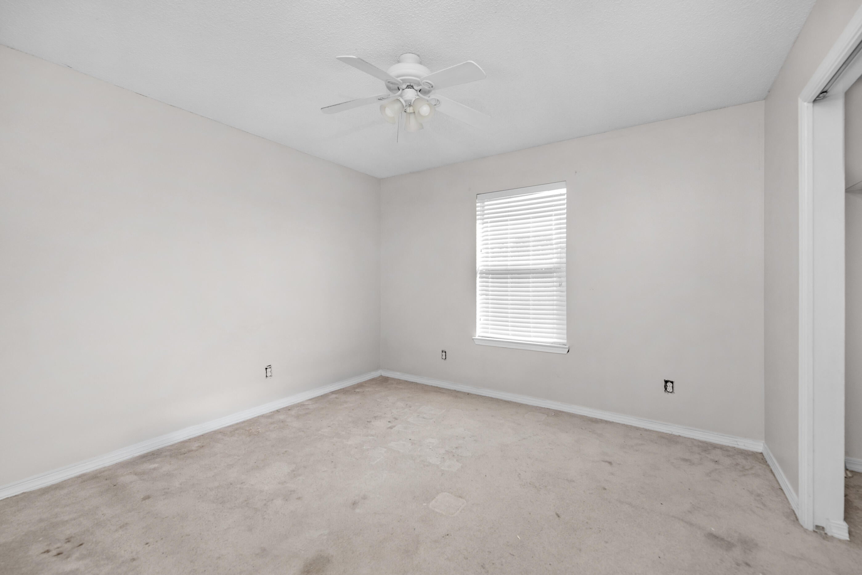 COUNTRYVIEW EST 10TH ADD LOT 75 - Residential