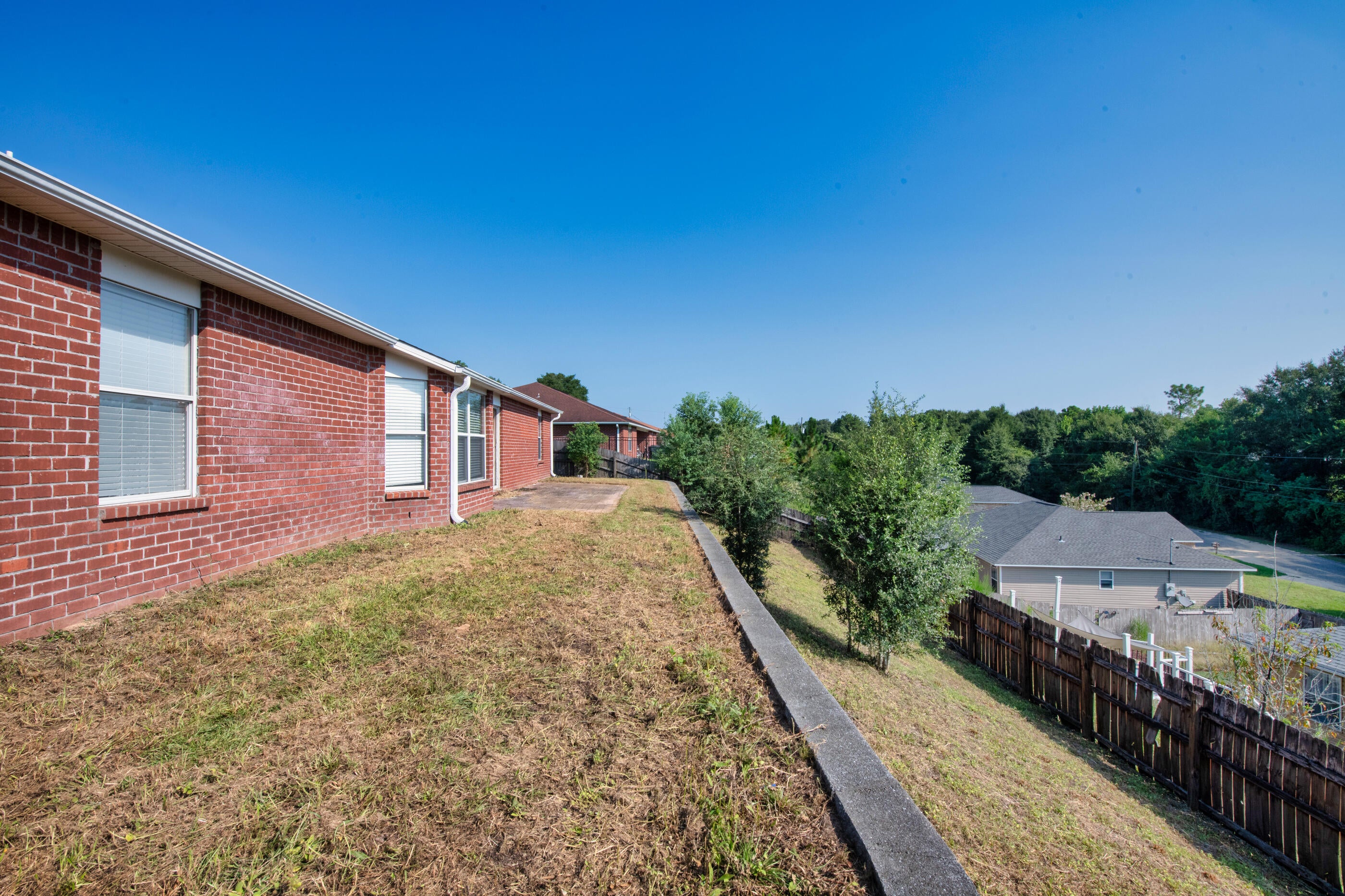 COUNTRYVIEW EST 10TH ADD LOT 75 - Residential