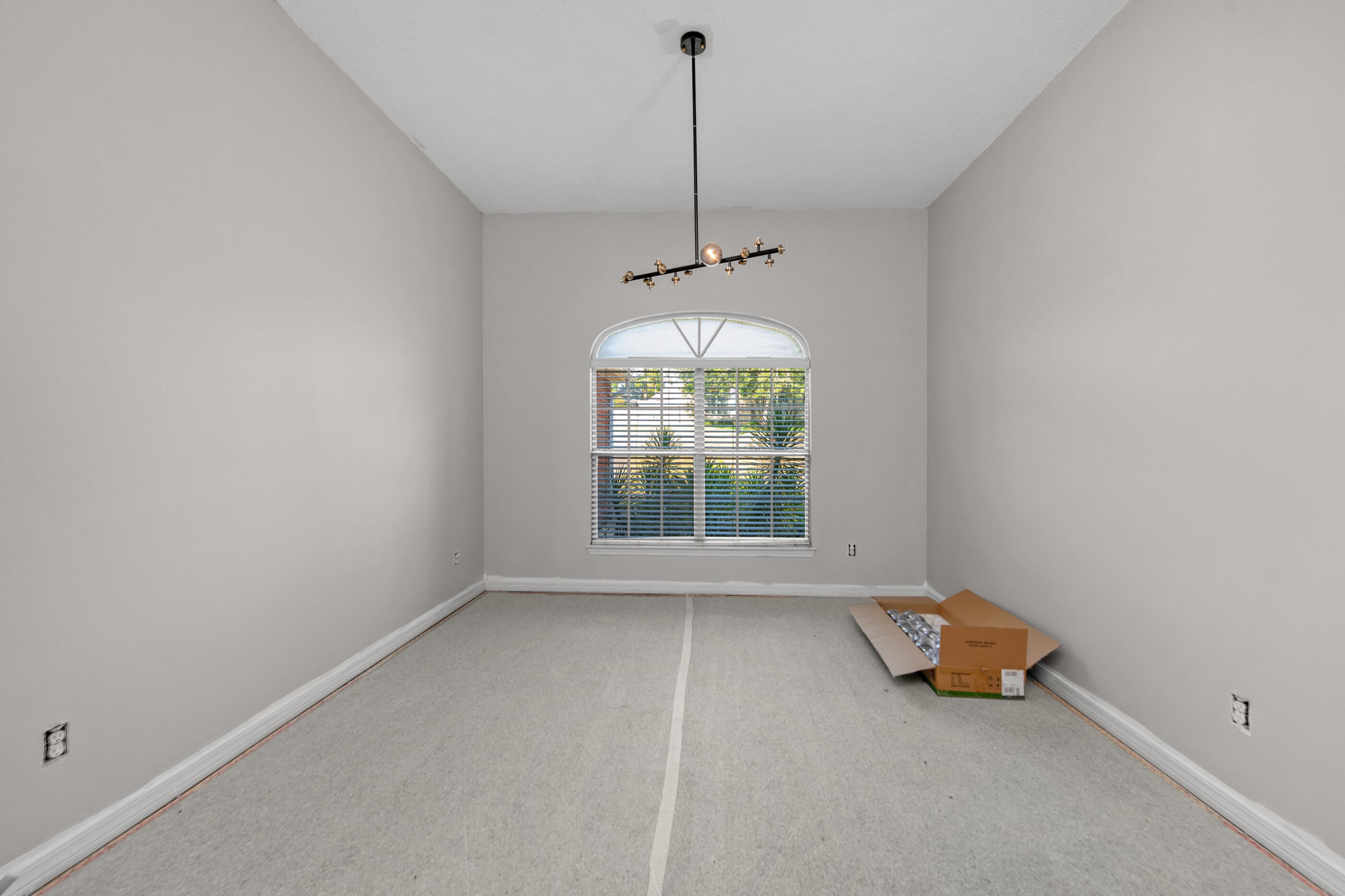 COUNTRYVIEW EST 10TH ADD LOT 75 - Residential