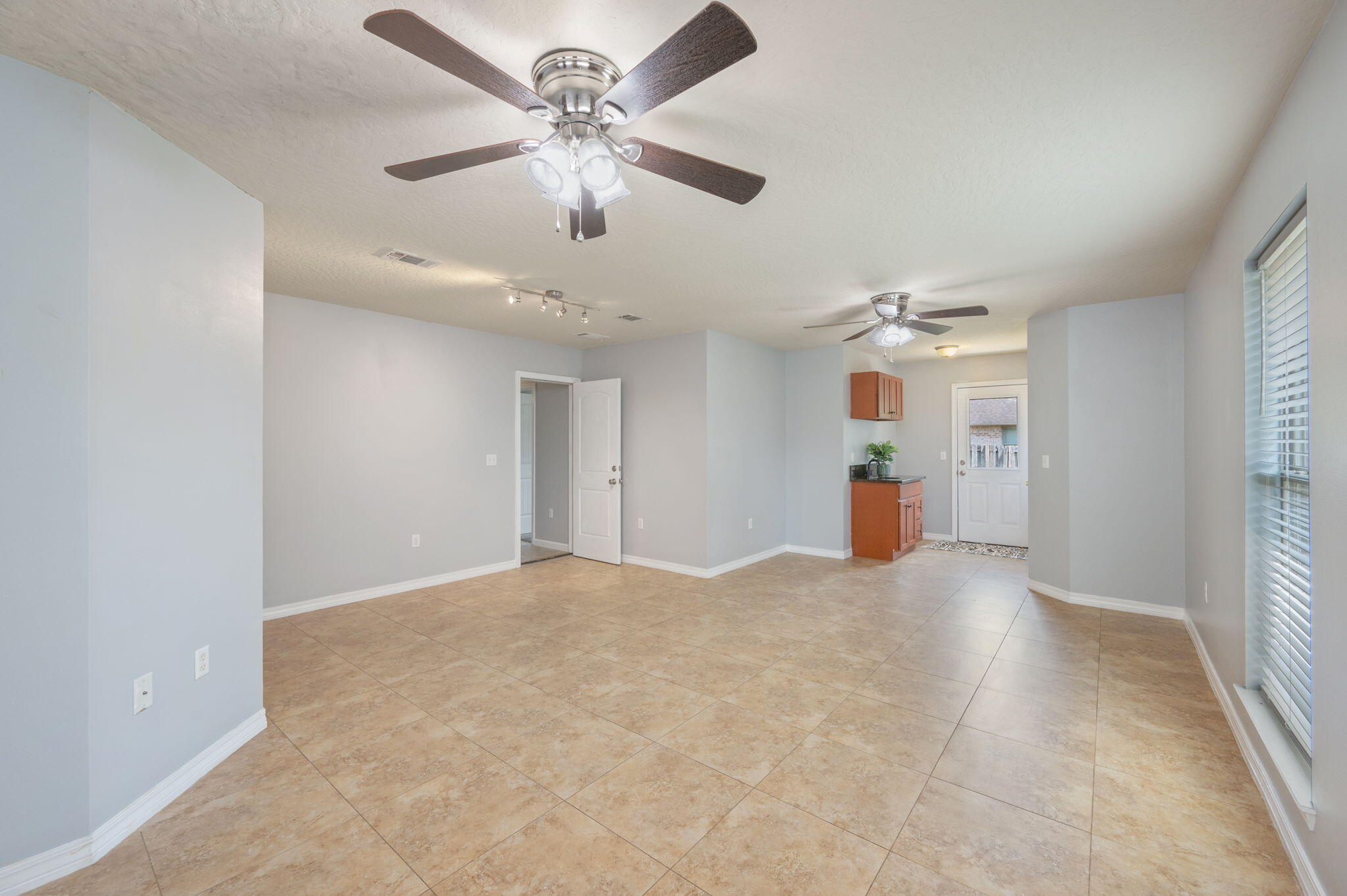 KAITLYNS PRESERVE - Residential